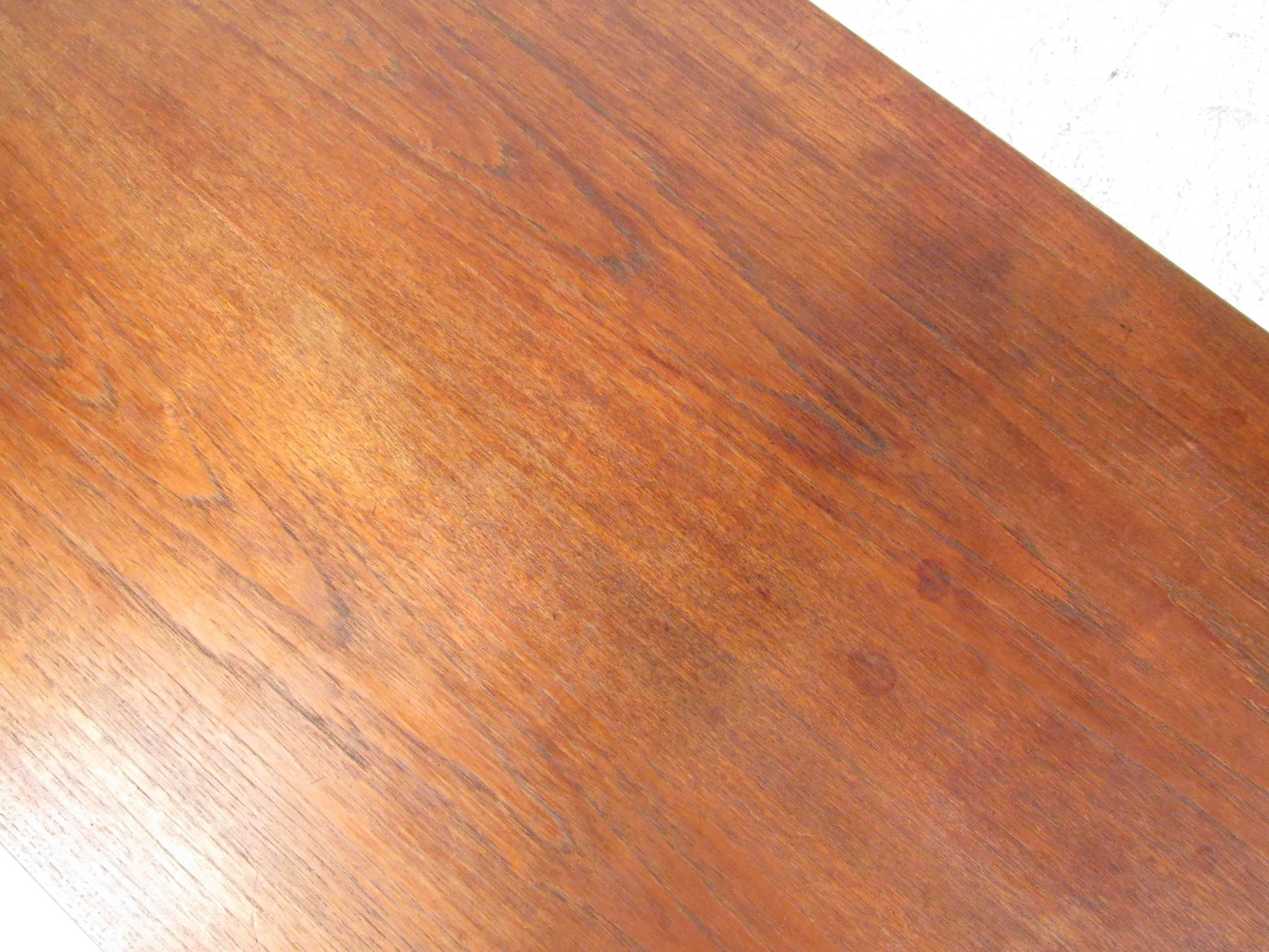 Teck Table basse à rallonge danoise en teck du milieu du siècle dernier en vente