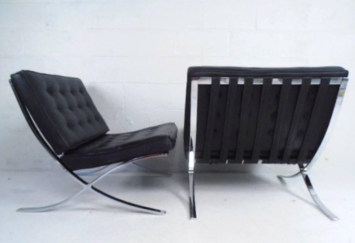 Contemporary Modern Barcelona Chairs in the Style of Mies van der Rohe In Good Condition For Sale In Brooklyn, NY