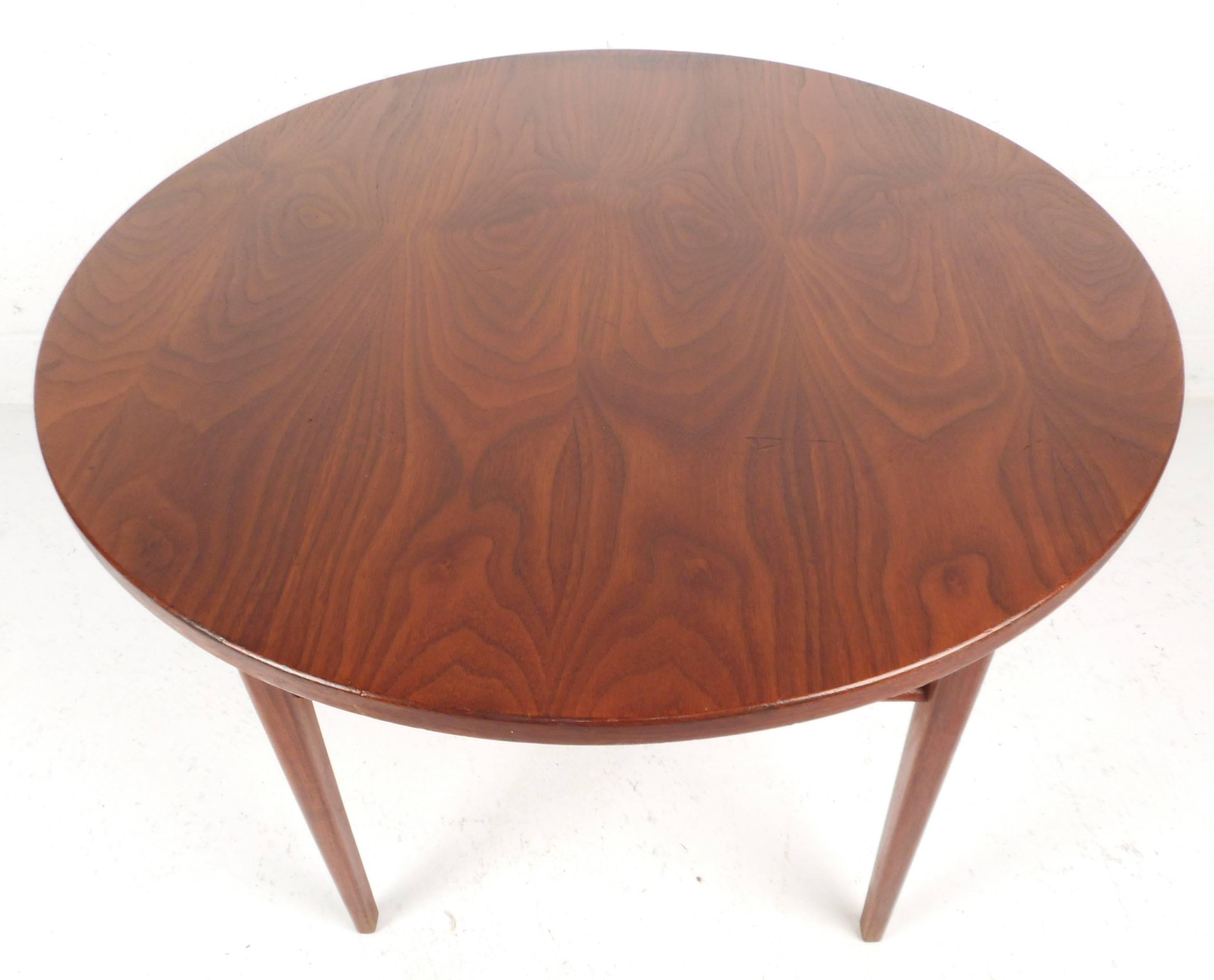 Late 20th Century Mid-Century Modern Round End Table