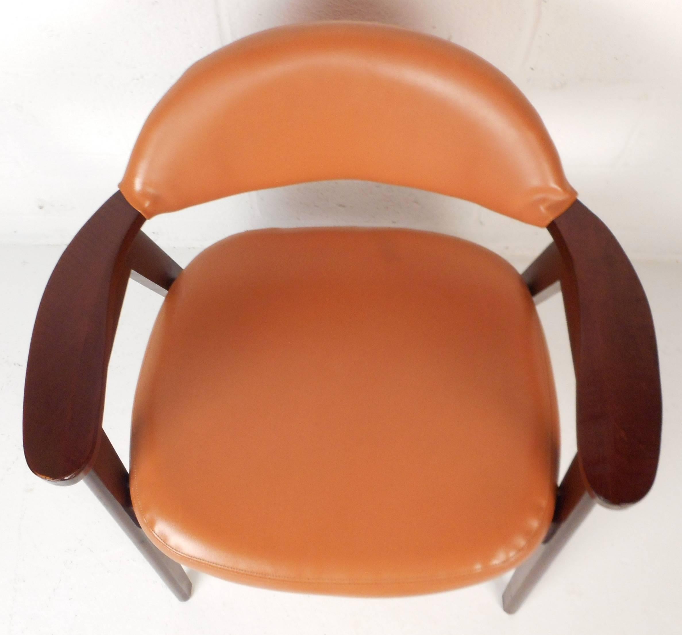 American Set of Mid-Century Modern Vinyl Dining Chairs For Sale