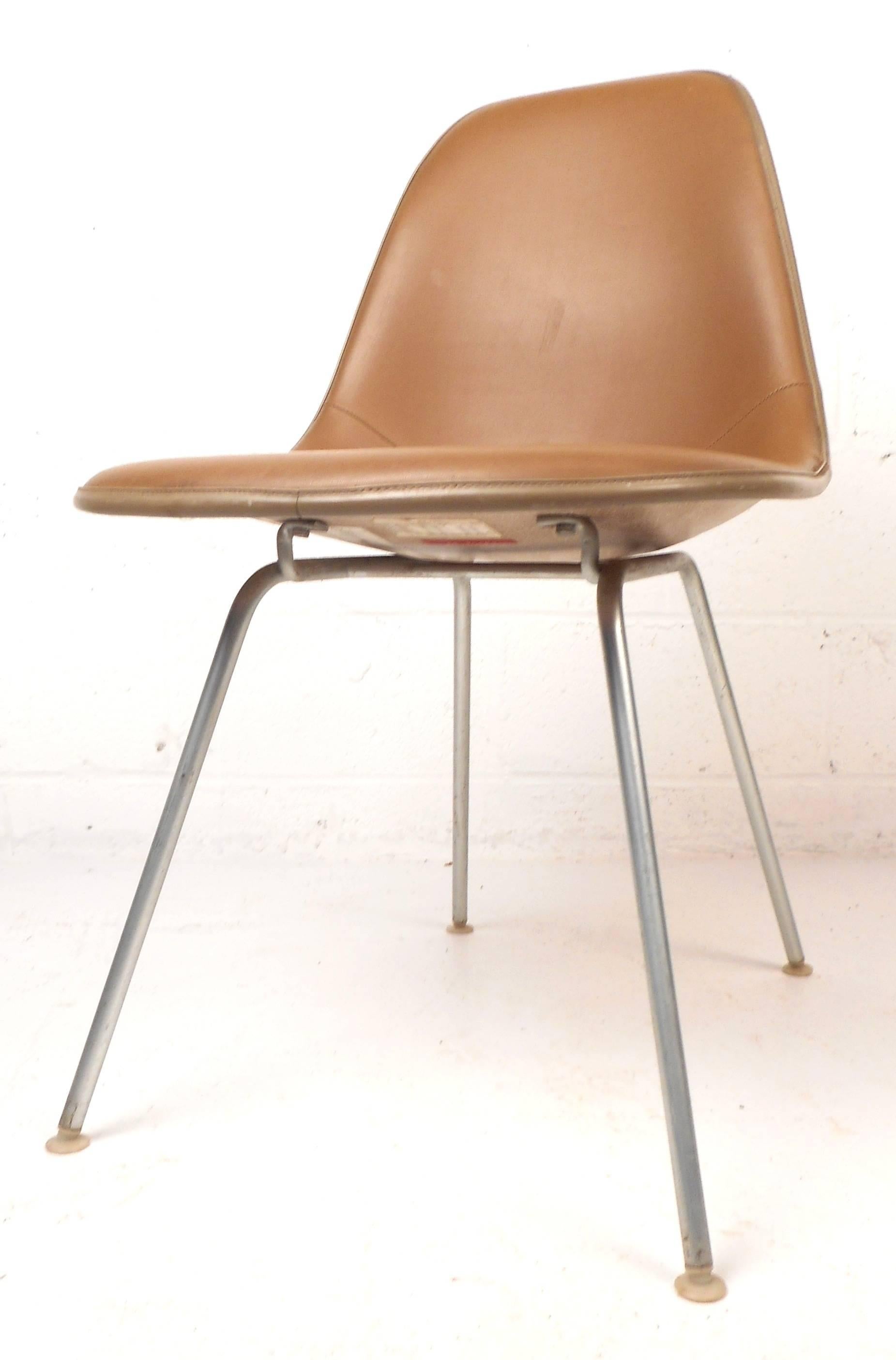 American Set of Mid-Century Modern Fiberglass Shell Chairs by Herman Miller