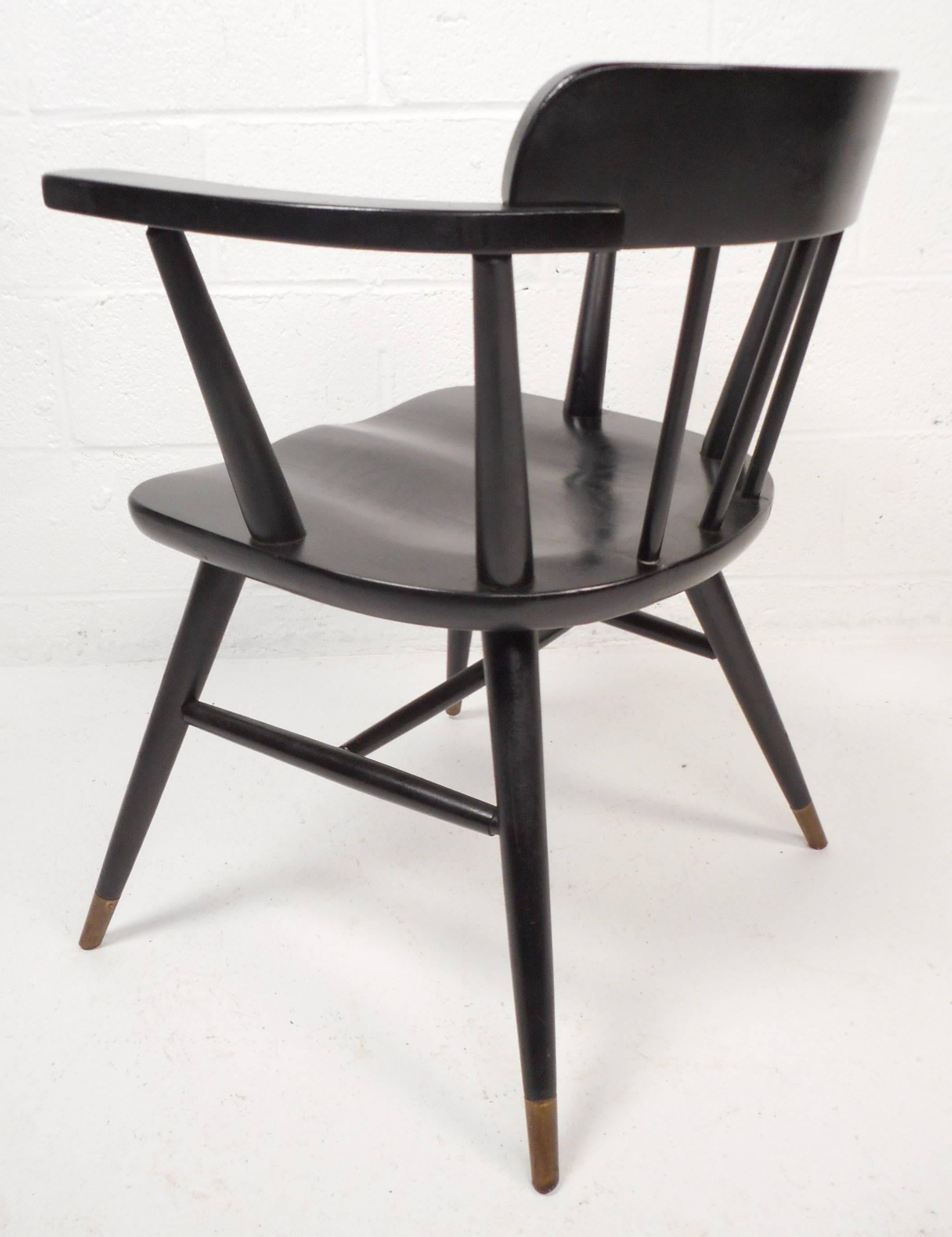 Set of Mid-Century Modern Dining Chairs In Good Condition In Brooklyn, NY