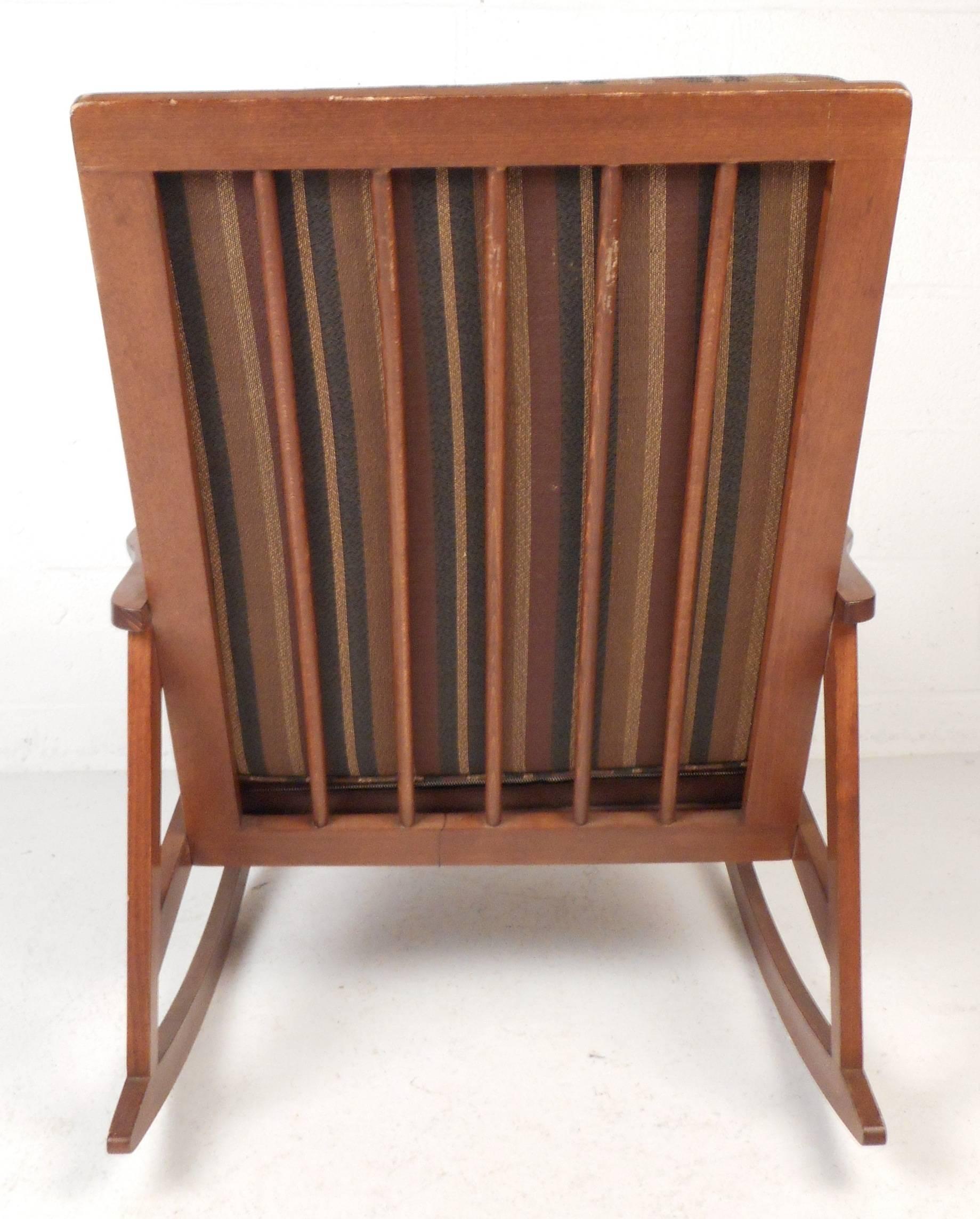 Fin du 20e siècle Chaise à bascule Mid-Century Modern en vente