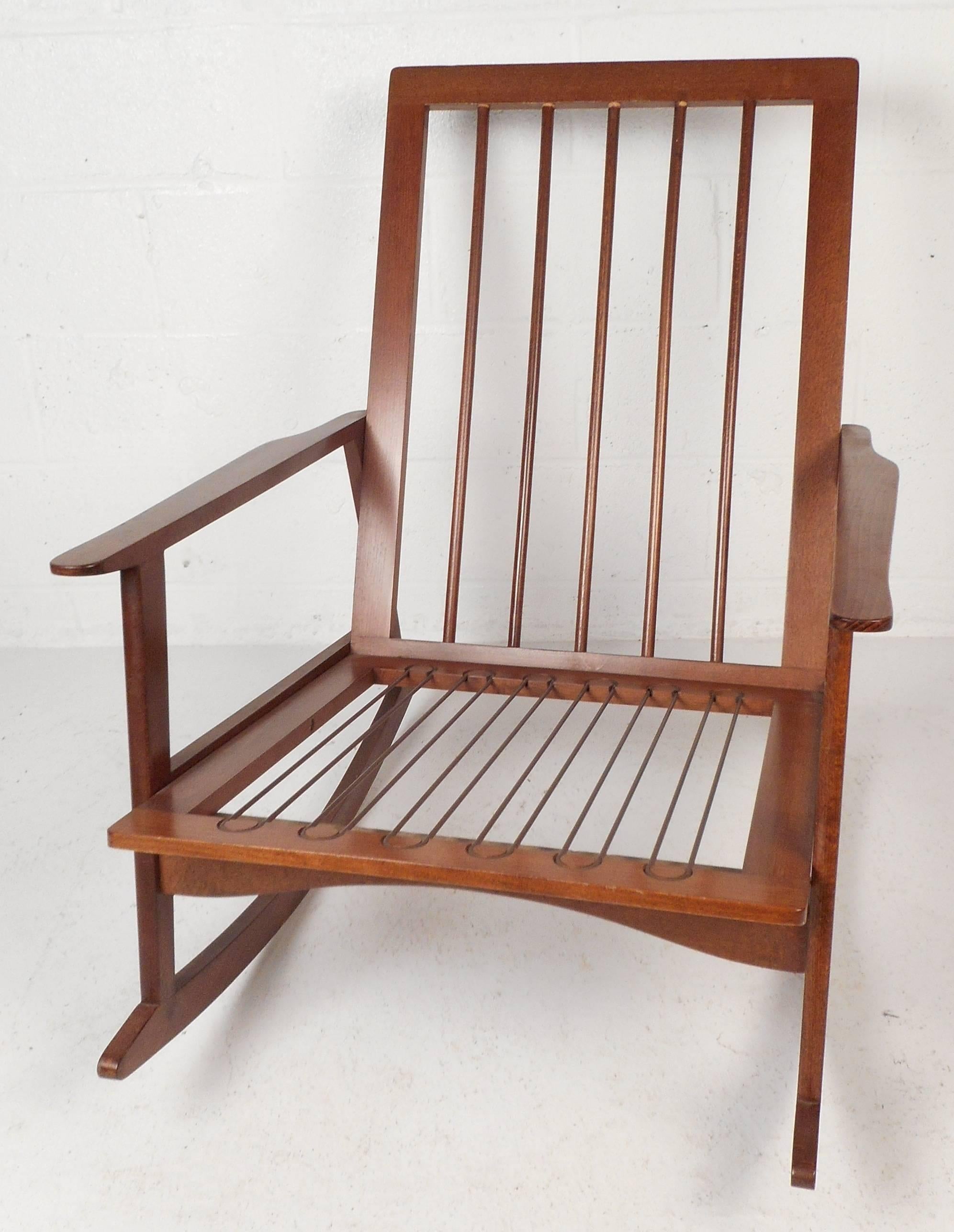 Tissu d'ameublement Chaise à bascule Mid-Century Modern en vente