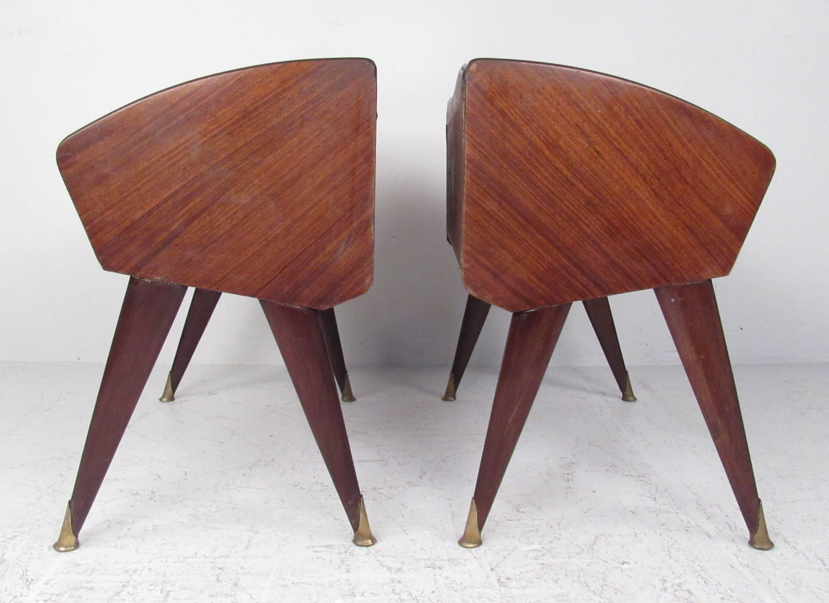 Glass Pair of Mid-Century Modern Italian Nightstands in the Style of Paolo Buffa