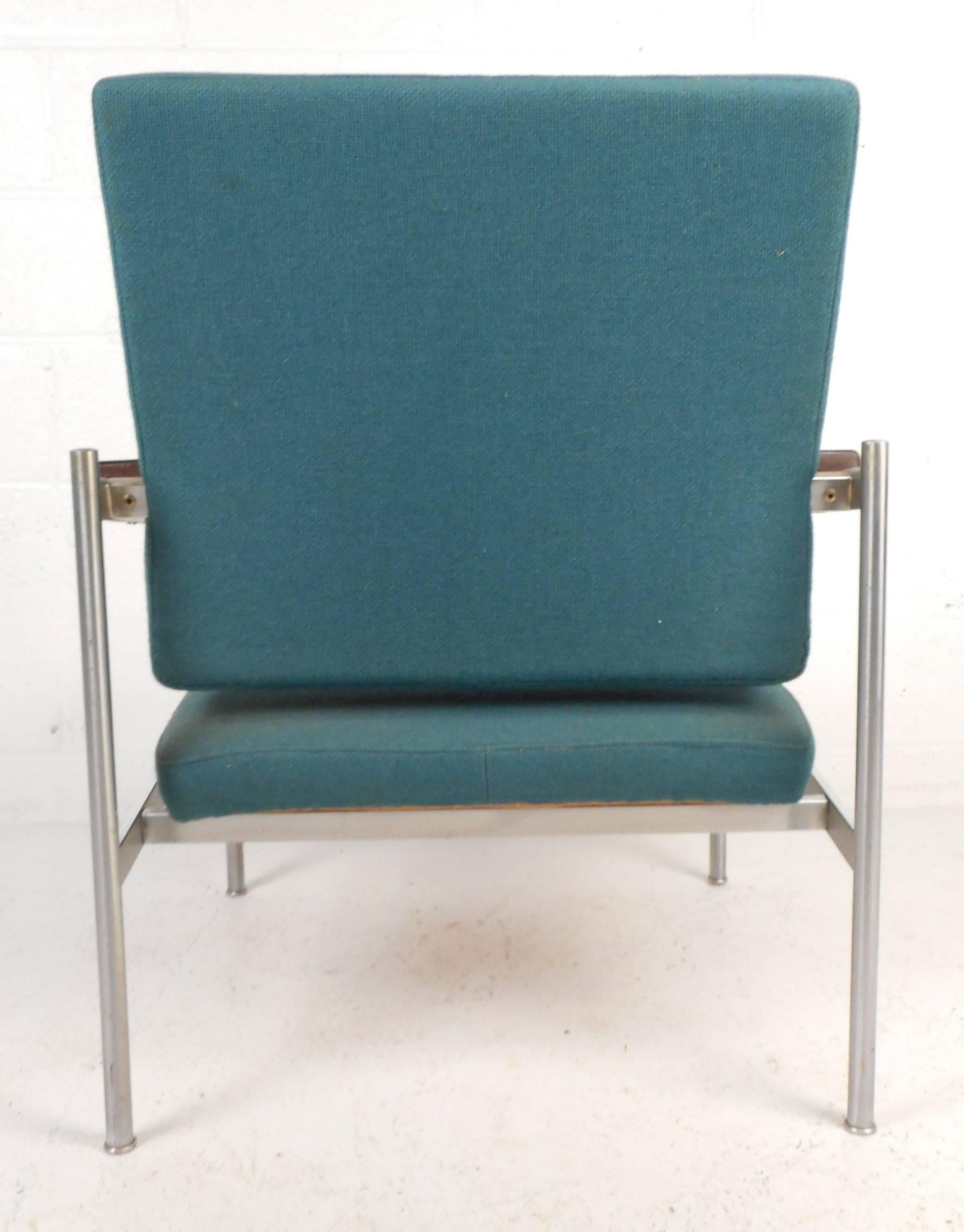 Mid-Century Modern Vintage Lounge Chair by Fritz Hansen For Sale