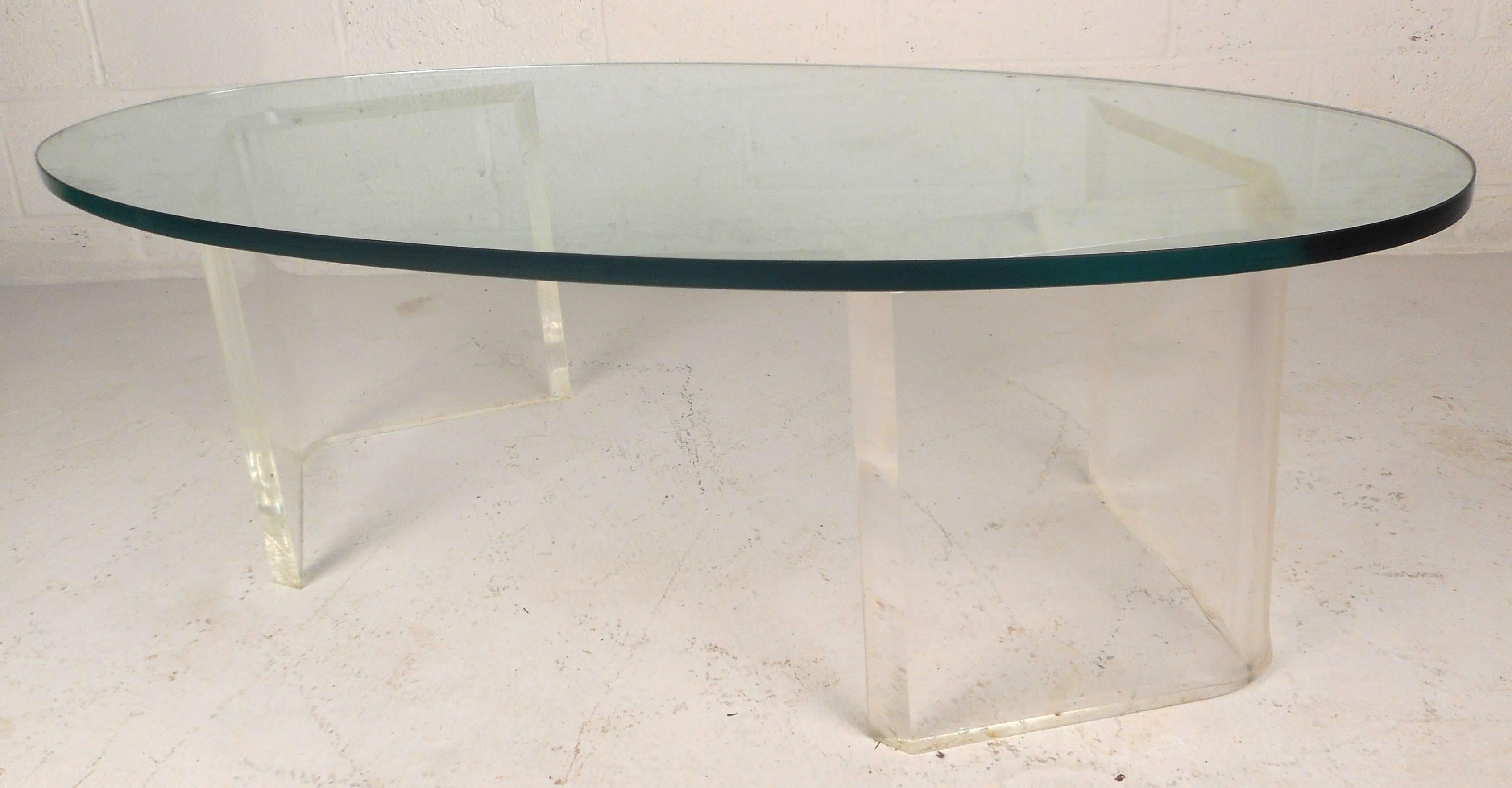 Late 20th Century Mid-Century Modern Oval Glass and Lucite Coffee Table