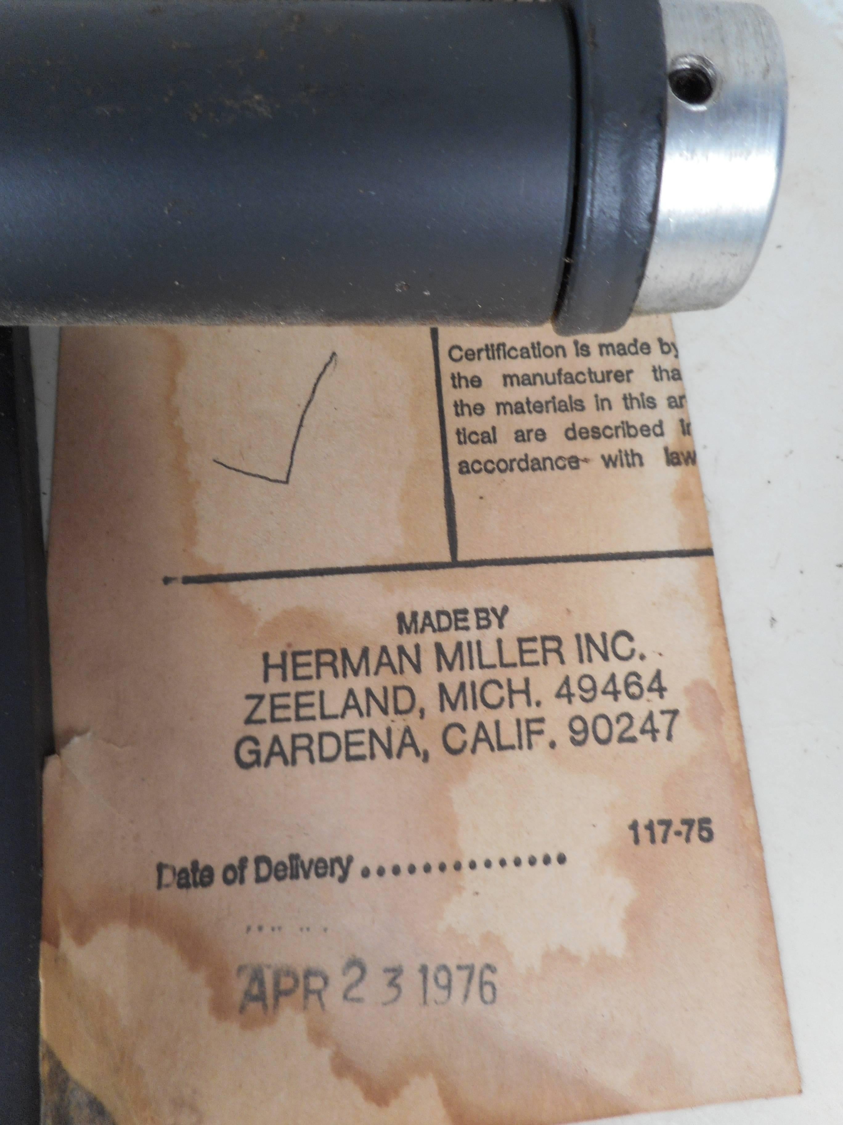 American Mid-Century Modern Herman Miller Shell Desk Chair
