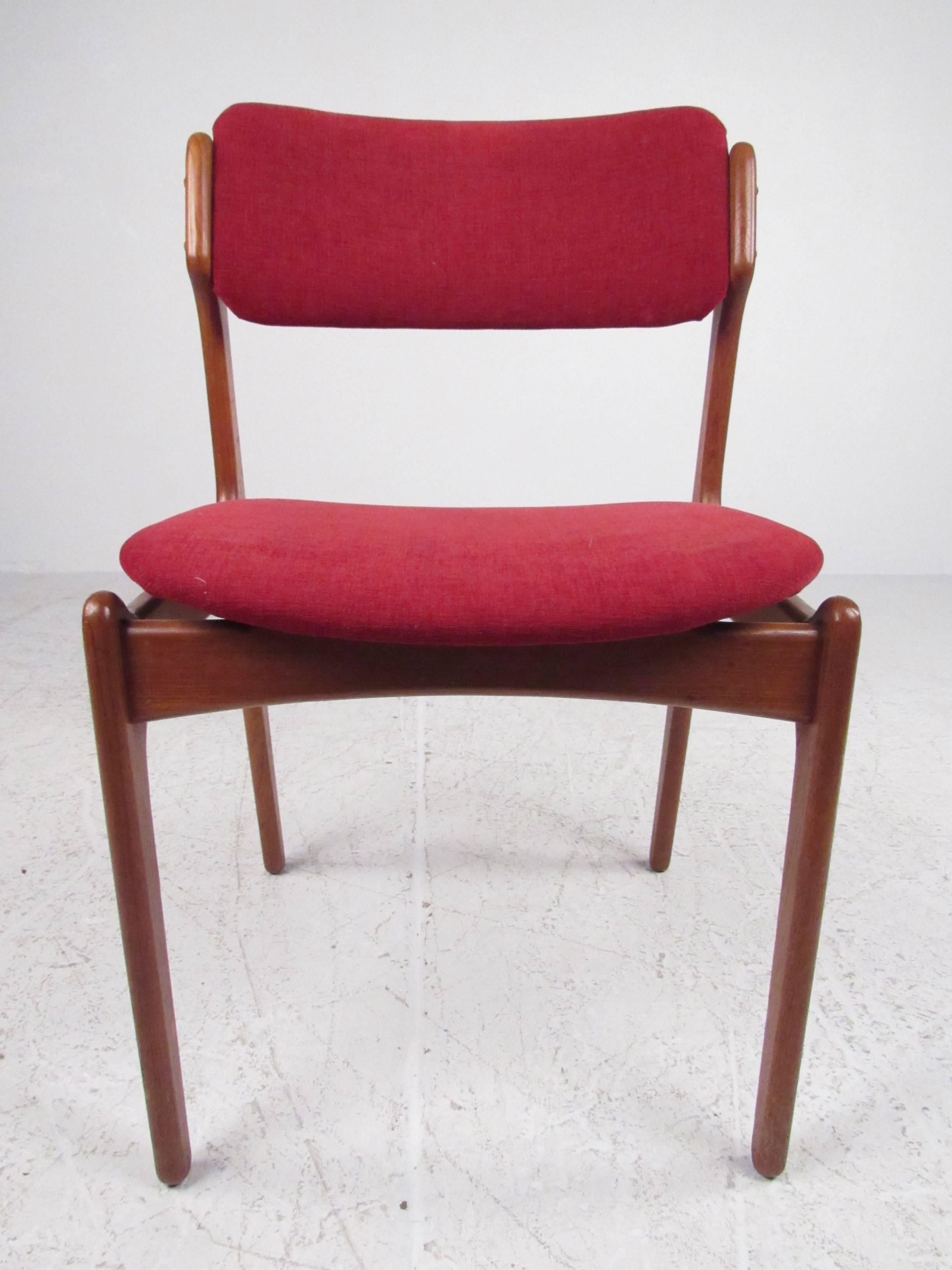 mobler dining chairs