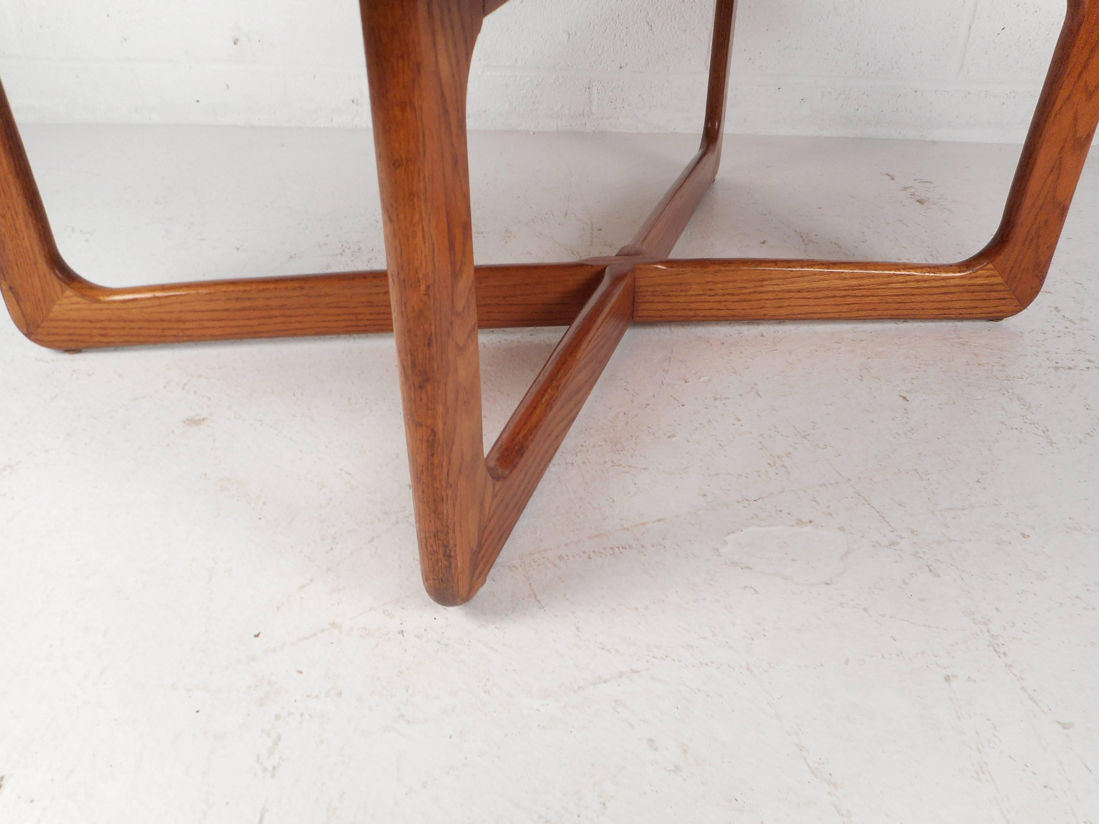 Mid-Century Modern Kidney Shaped Coffee Table by Lane Furniture