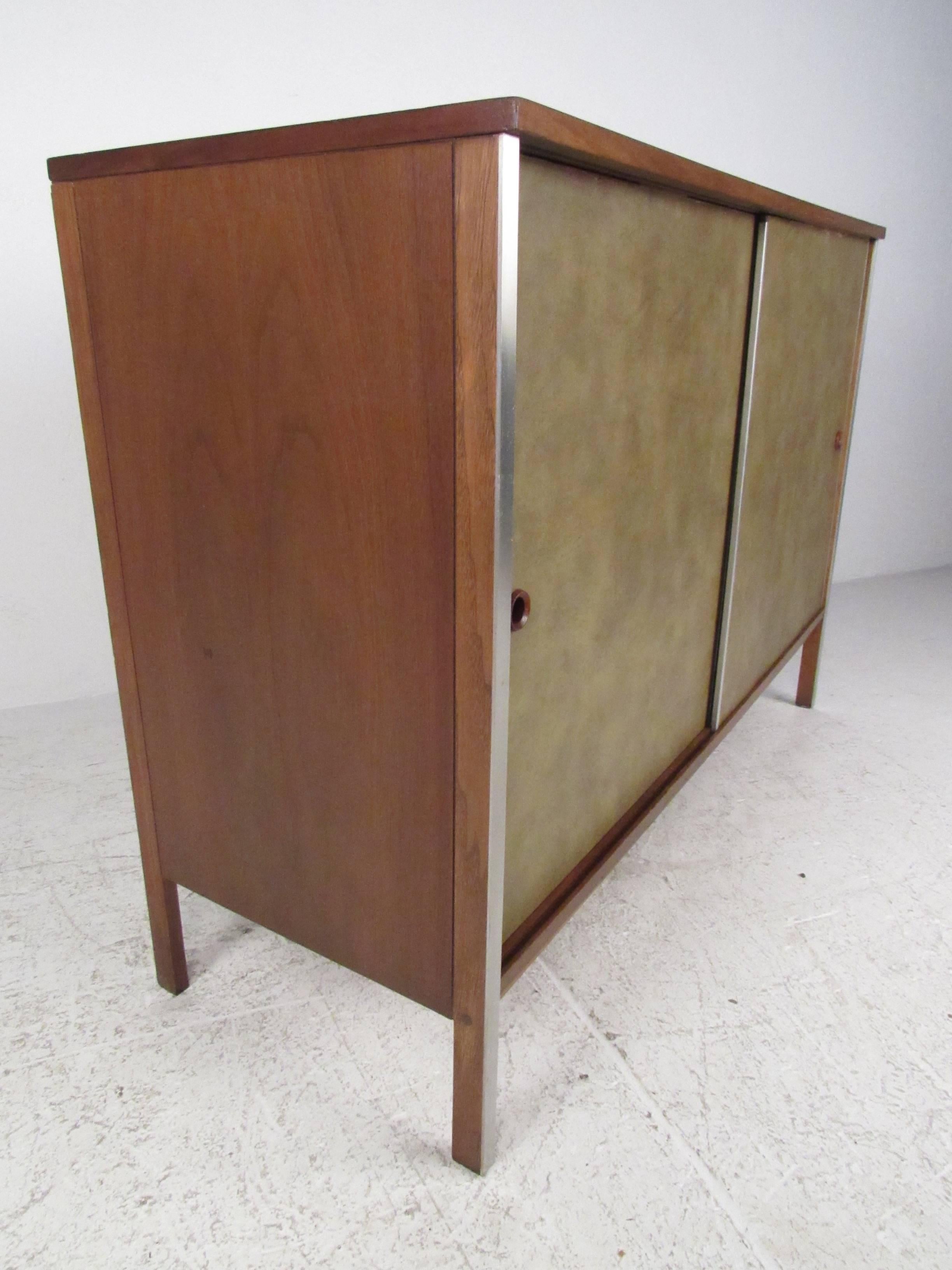 Mid-Century Modern Sliding Door Cabinet by Paul McCobb For Sale