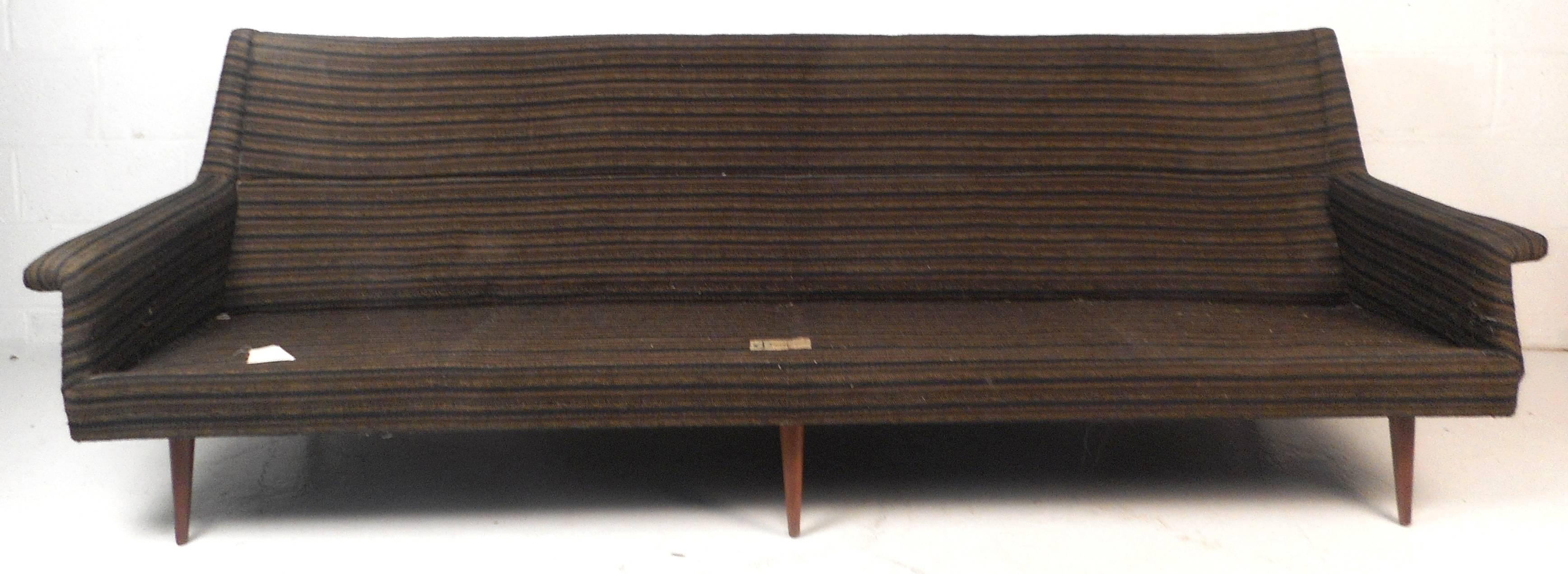 American Mid-Century Modern Sofa by Milo Baughman for Thayer Coggin