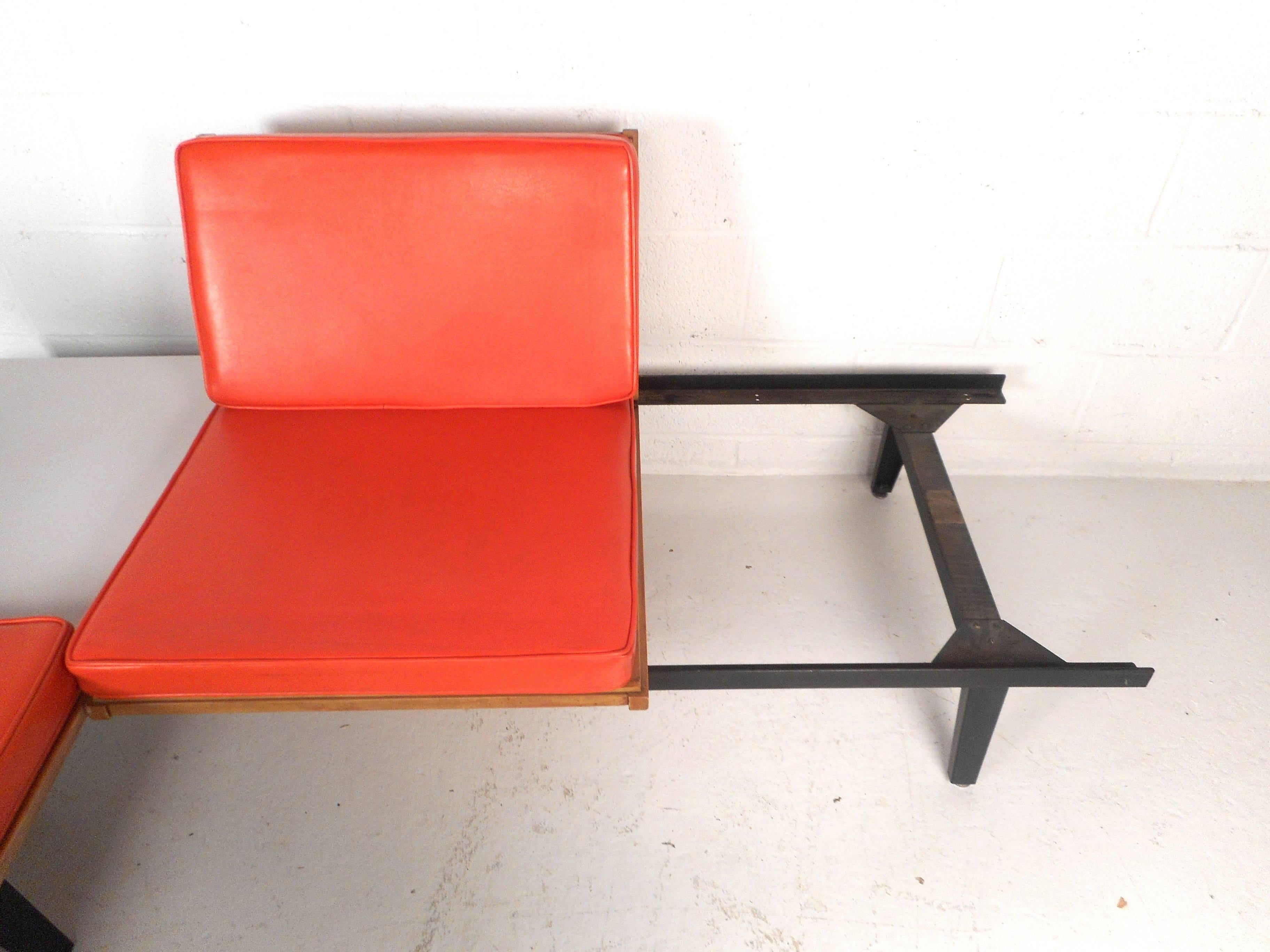 Mid-20th Century Mid-Century Modern Lounge Chair Unit and Modular Table by Herman Miller
