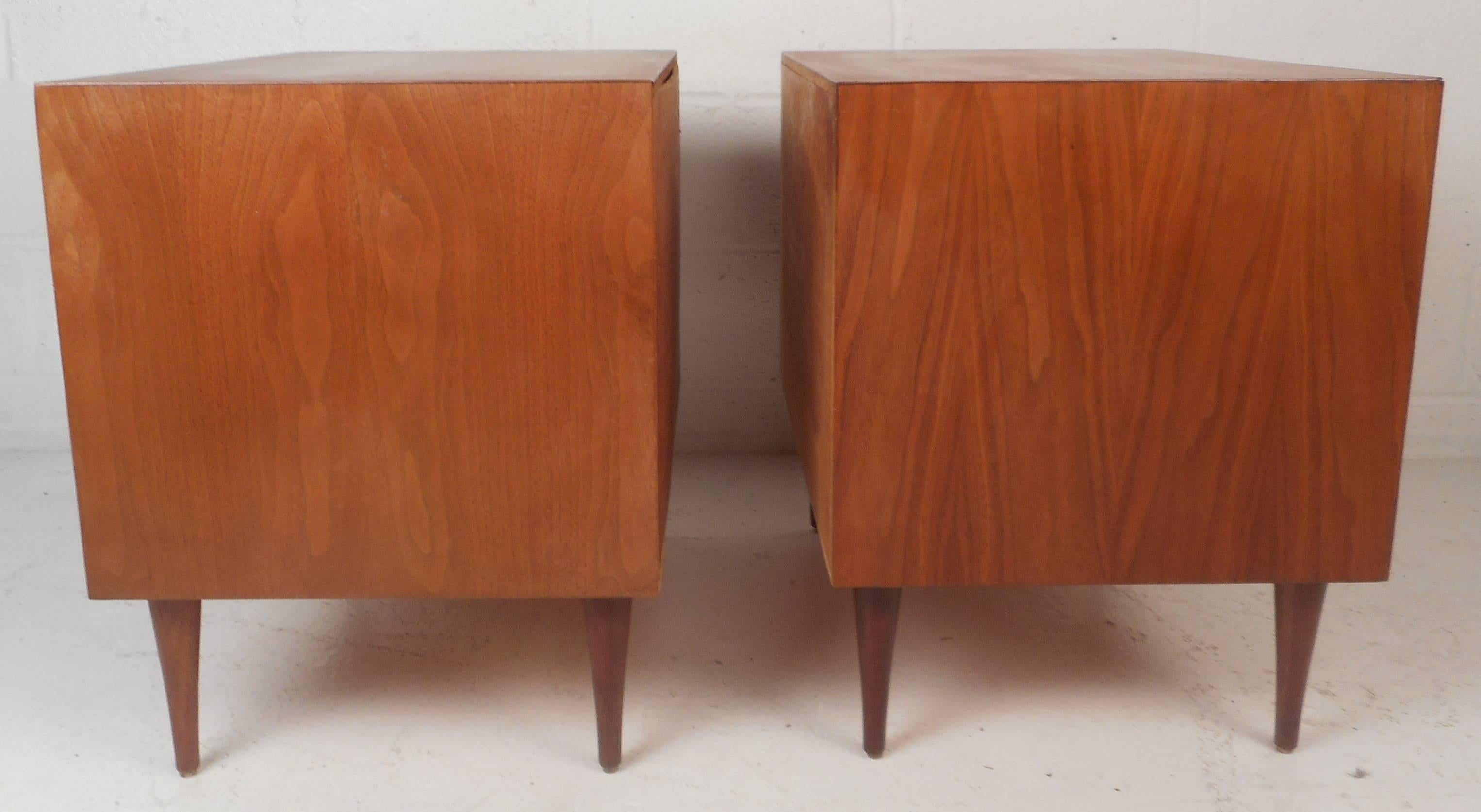 Mid-Century Modern Nightstands In Good Condition In Brooklyn, NY
