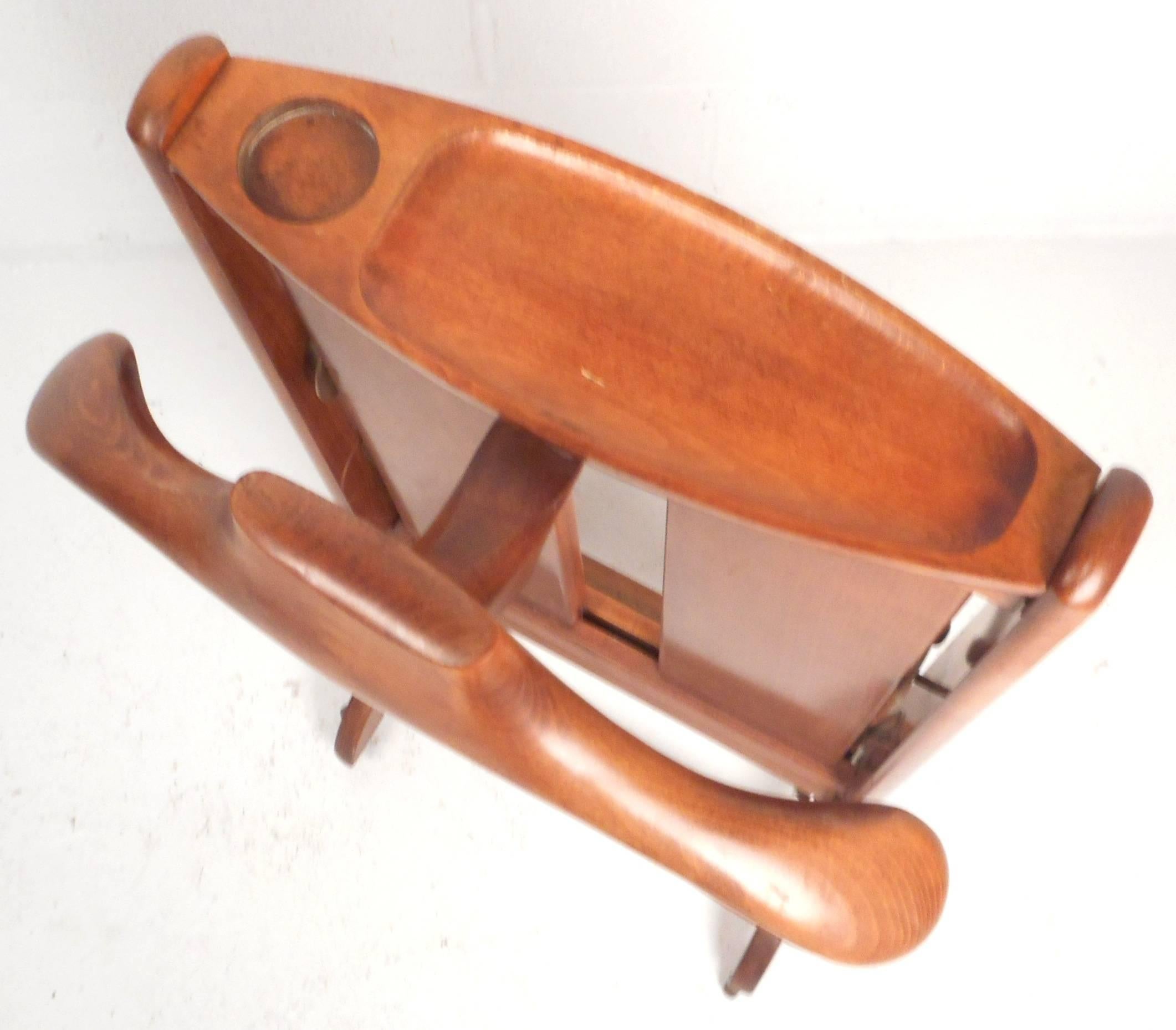 Mid-Century Modern Italian Valet by Henry Hanger In Good Condition In Brooklyn, NY