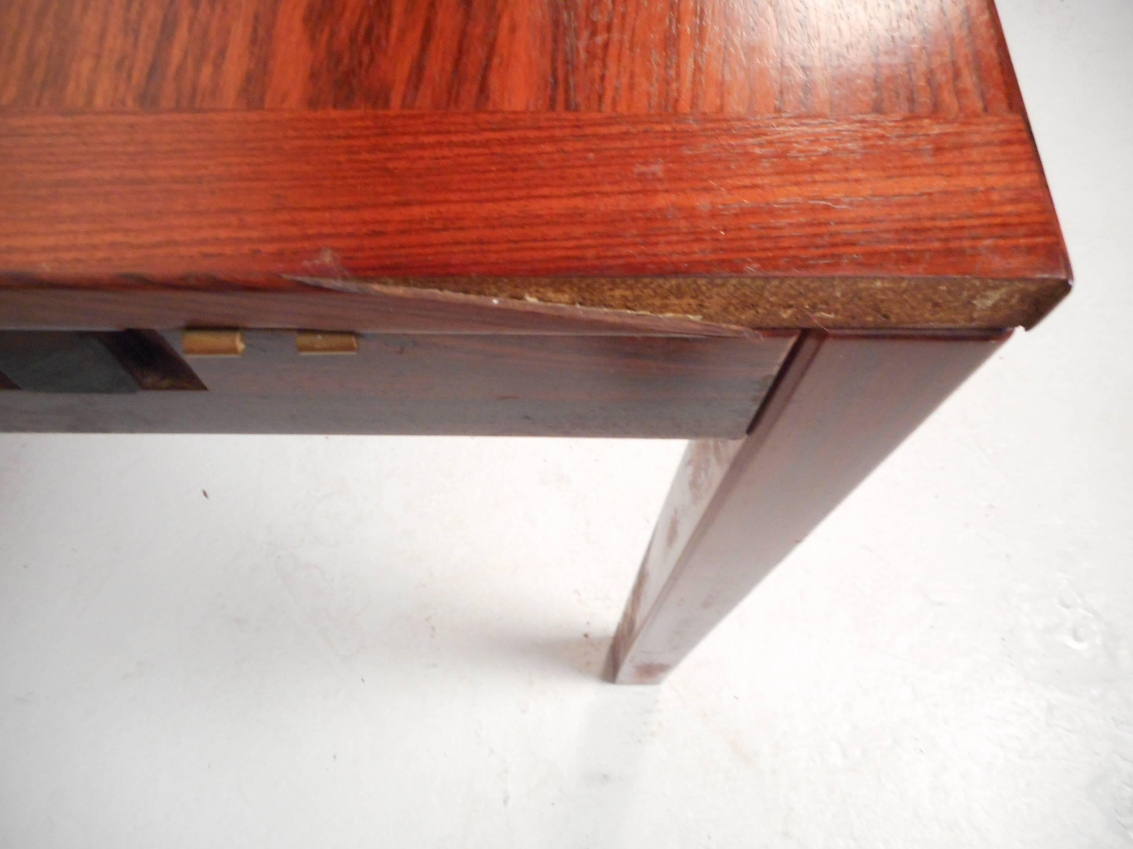 Mid-Century Modern Vejle Stole Mobelfabrik Rosewood Dining Table In Good Condition In Brooklyn, NY