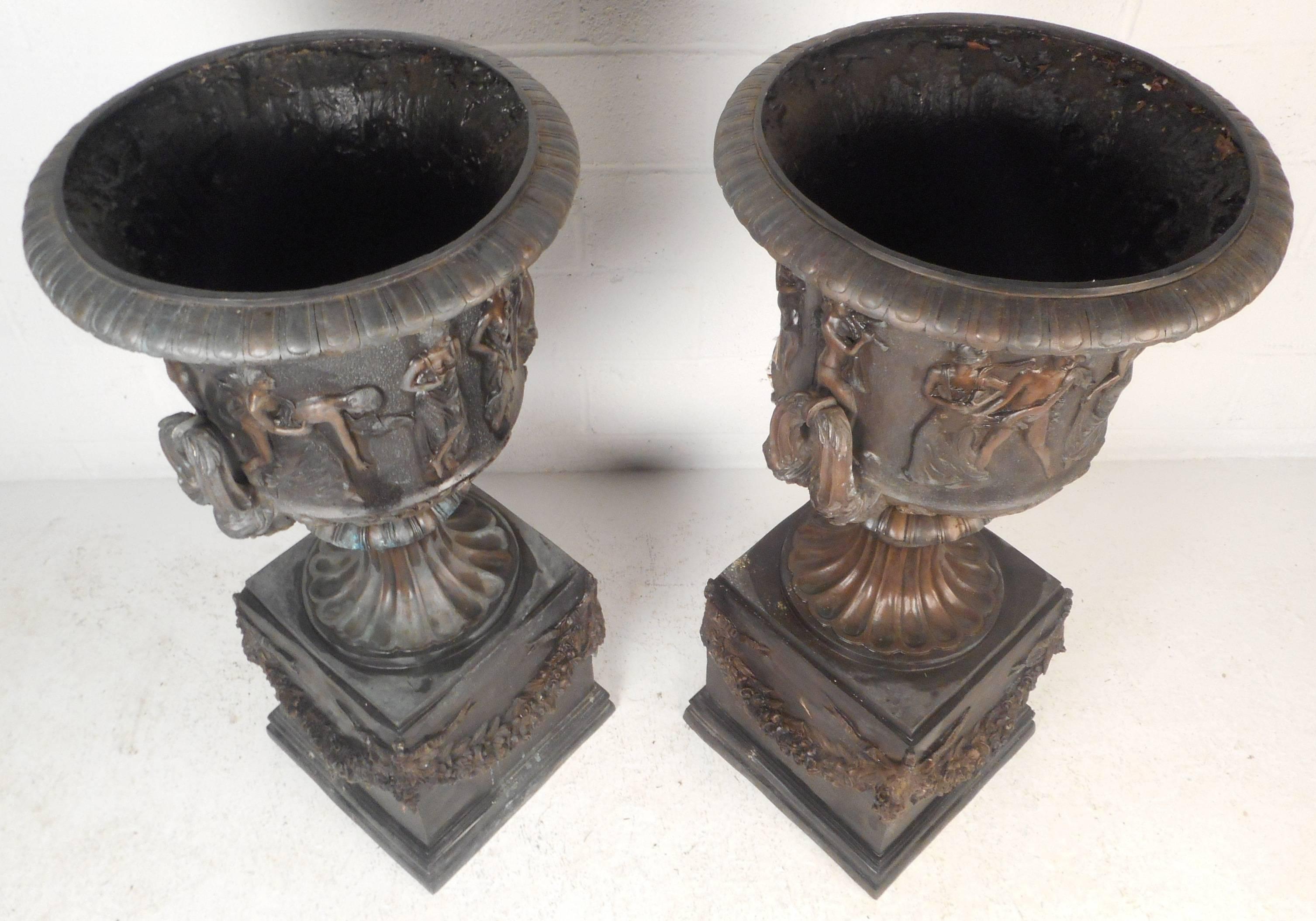  Pair of Medici Style Bronze Urns In Good Condition In Brooklyn, NY
