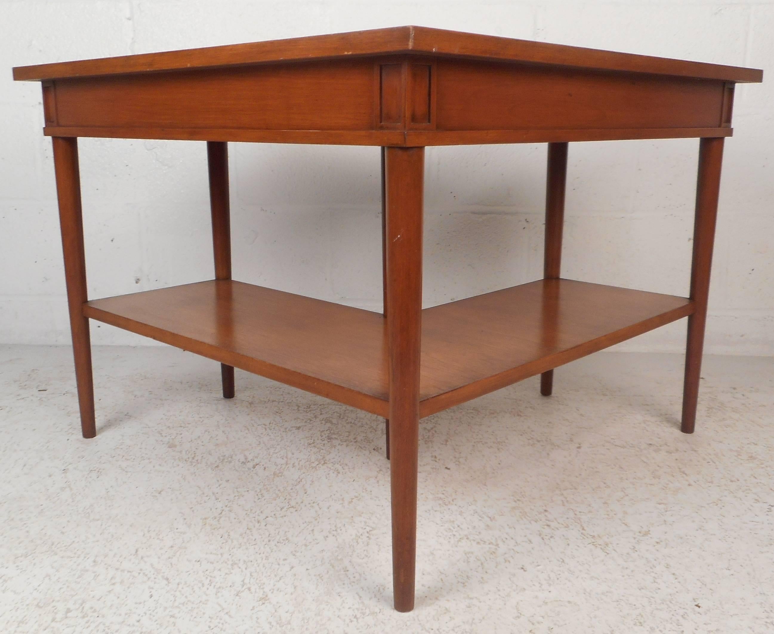 Unusual Mid-Century Modern Walnut Two-Tier Corner Table In Good Condition In Brooklyn, NY