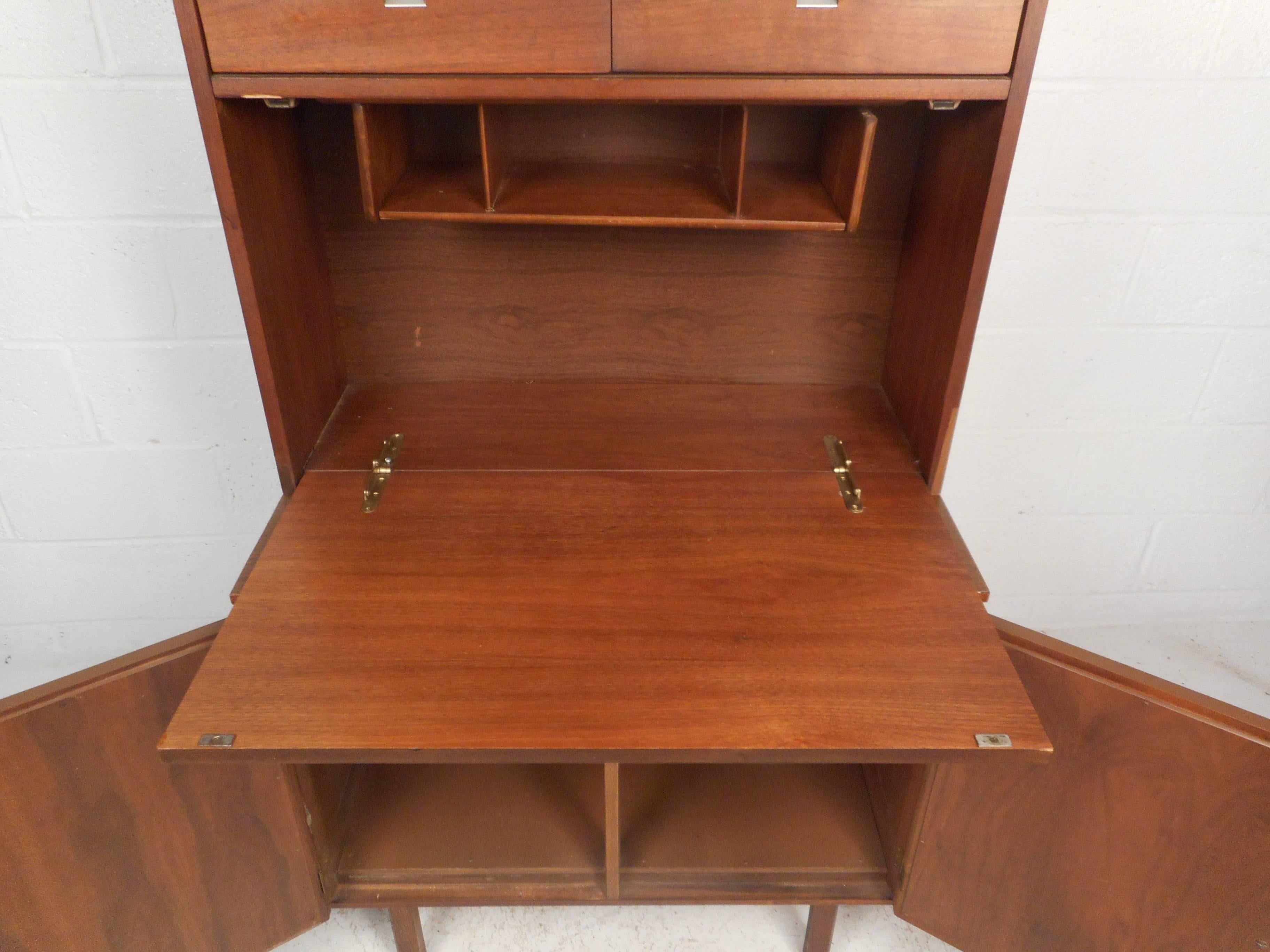 American Large Mid-Century Modern Standing Wall Unit by Bassett Furniture