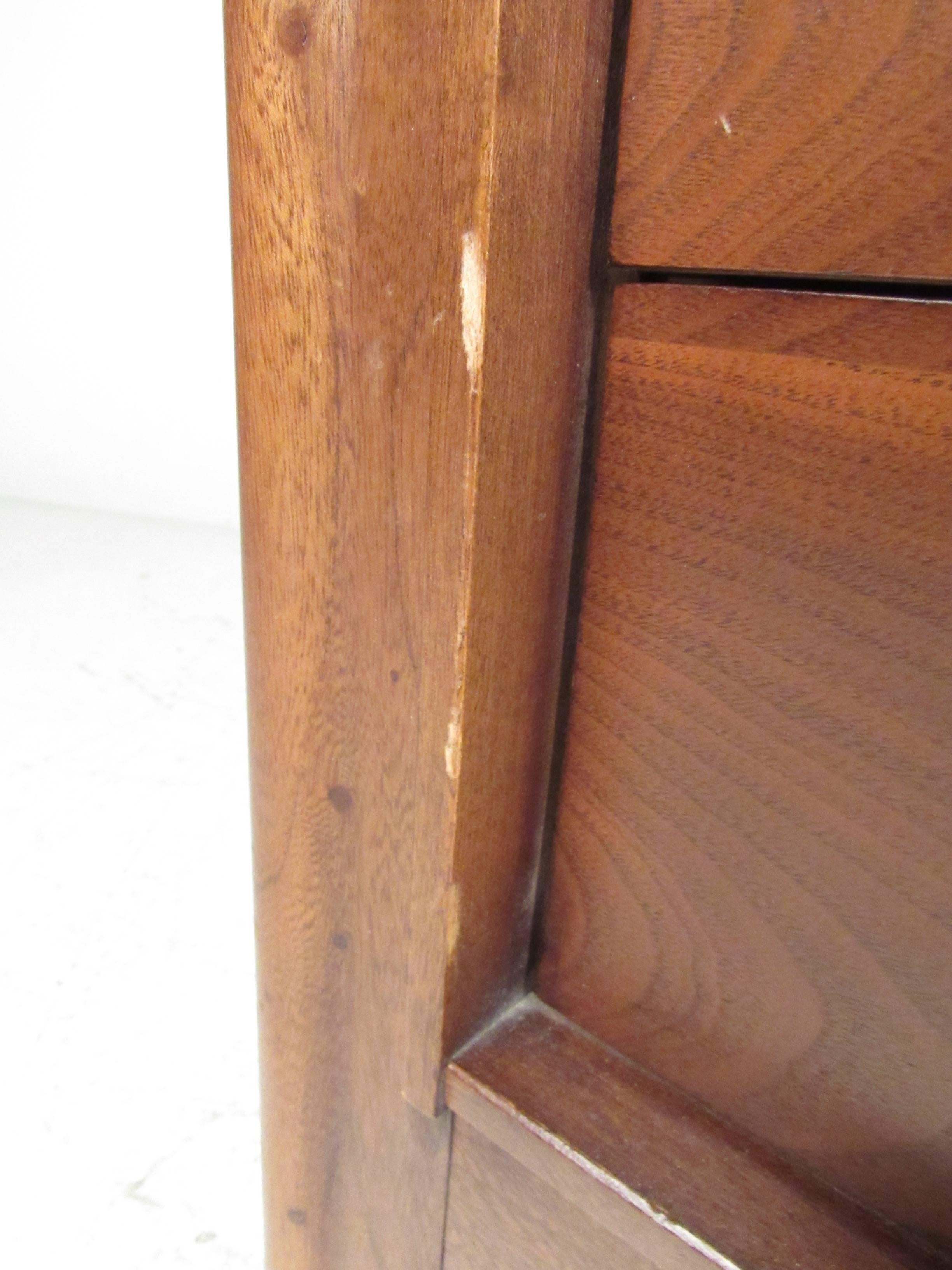 Mid-Century Walnut Broyhill Style Nightstands 1