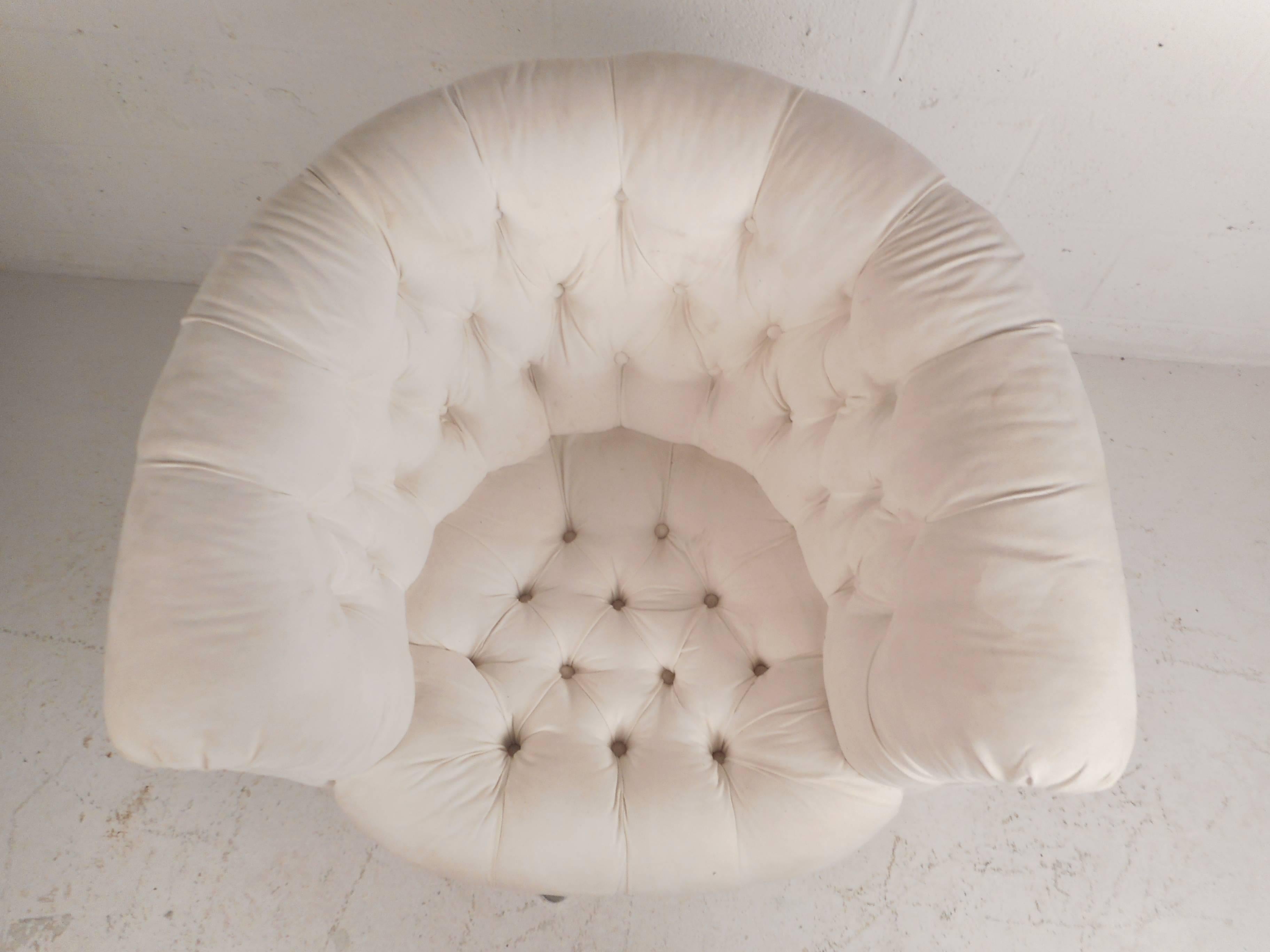 Velvet Mid-Century Modern Tufted Swivel Lounge Chair in the Style of Ward Bennett