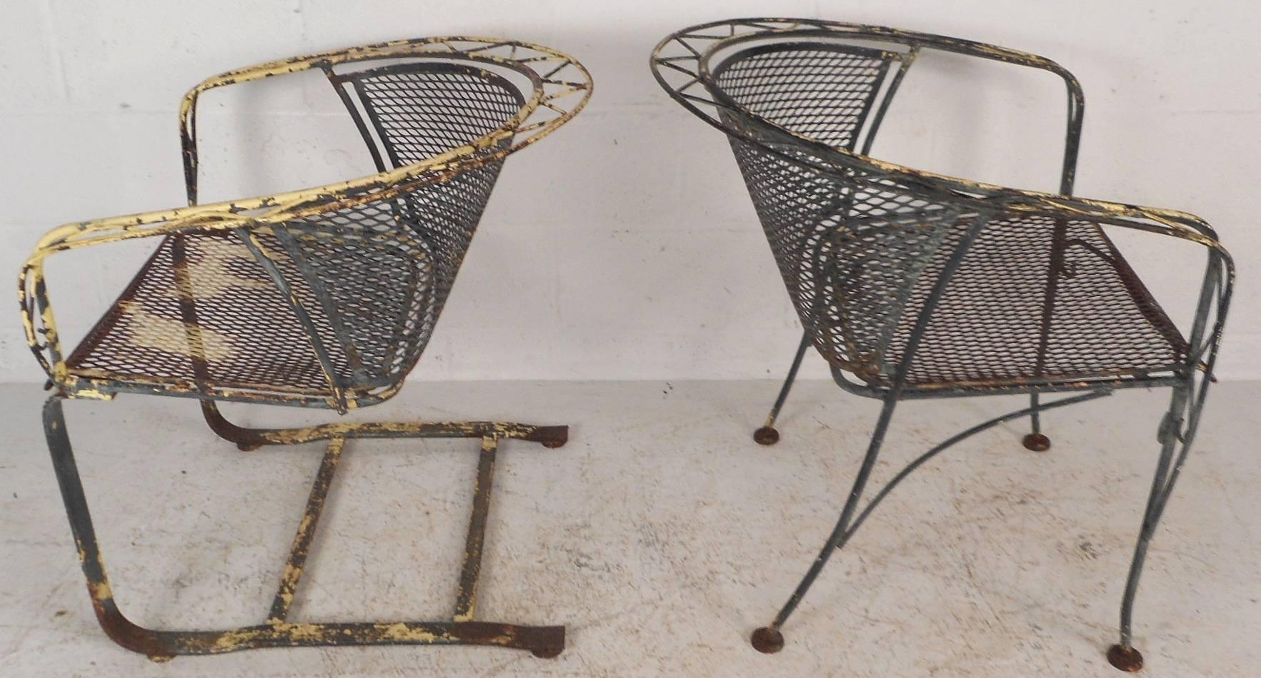 Vintage Salterini Style Wrought Iron Patio Set In Good Condition In Brooklyn, NY