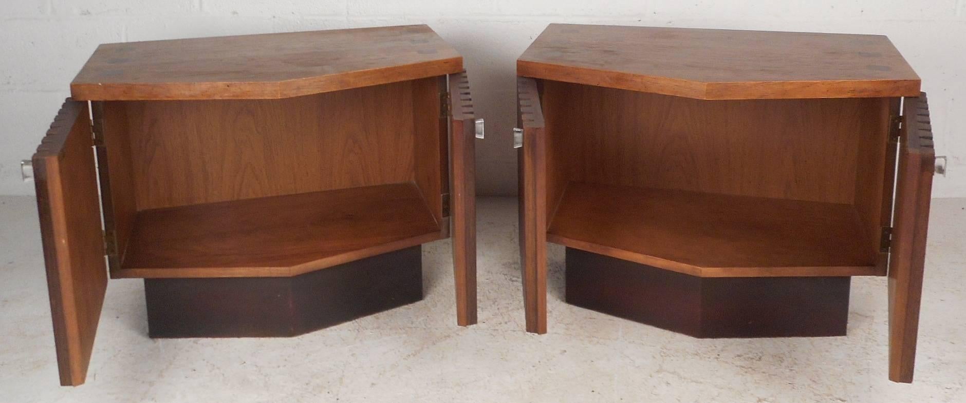 Mid-Century Modern Rosewood and Walnut Nightstands In Good Condition In Brooklyn, NY