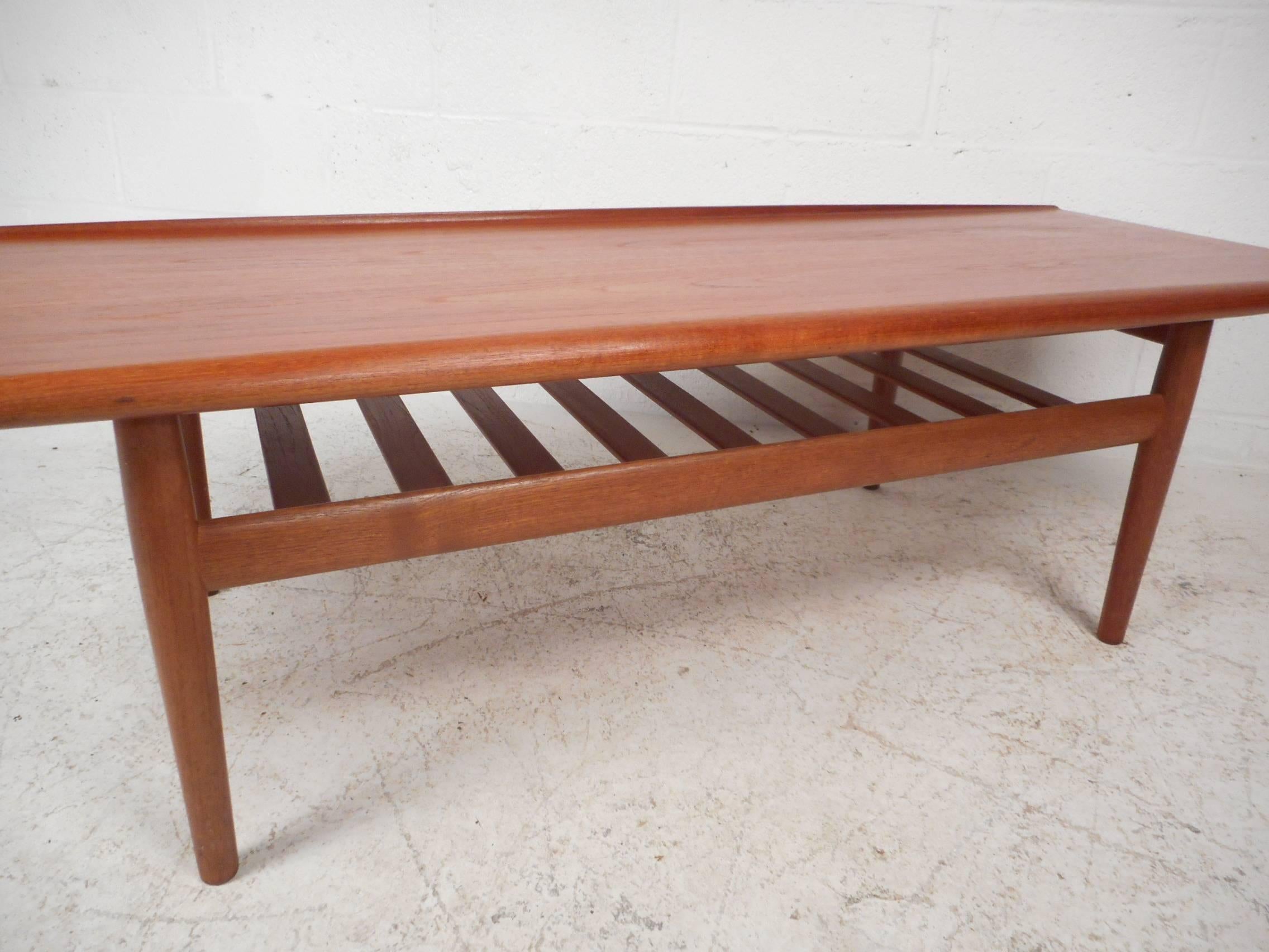 Mid-Century Modern Danish Coffee Table by Grete Jalk In Good Condition For Sale In Brooklyn, NY