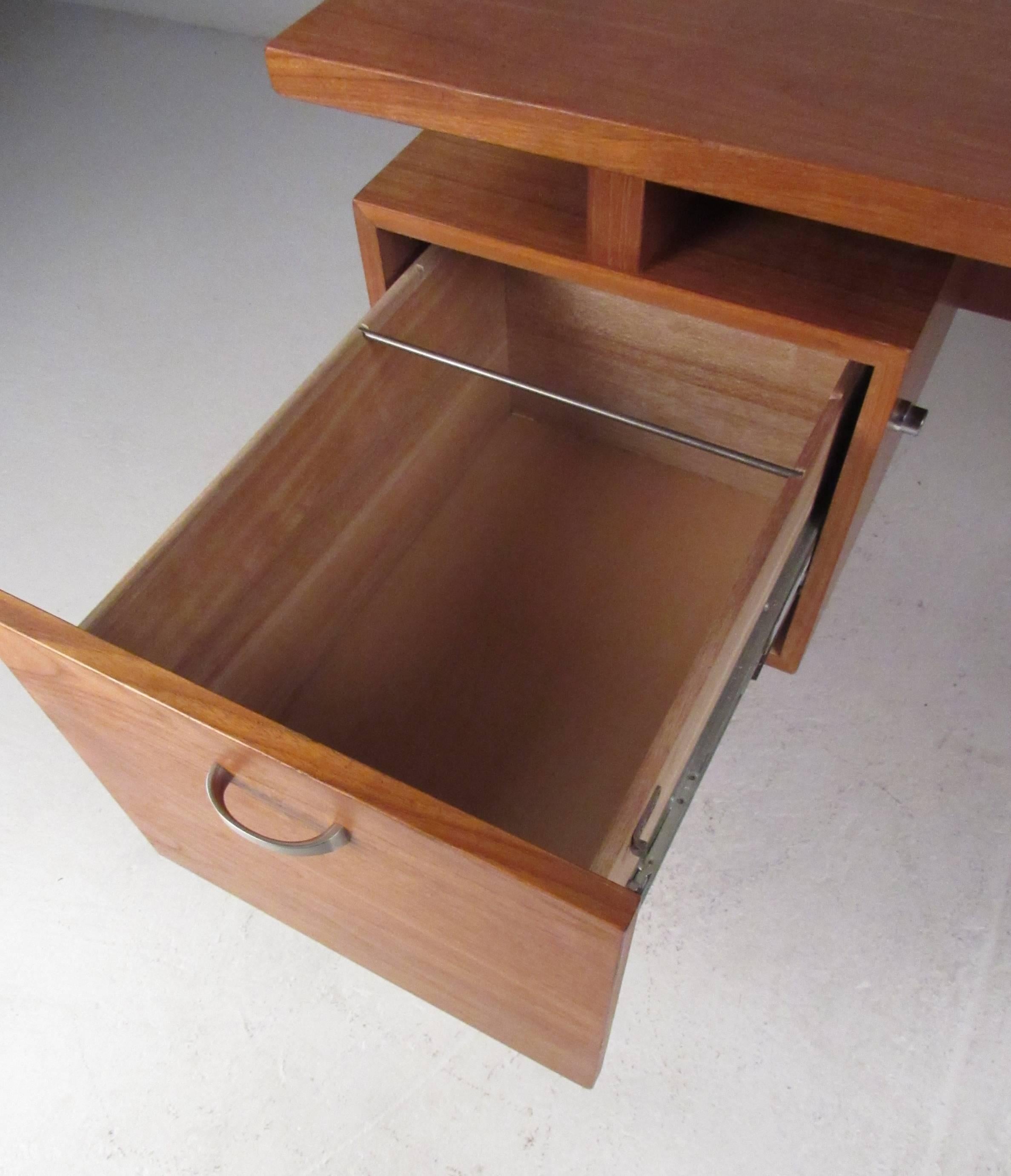 Mid-Century RS Furniture Teak Floating Top Desk In Good Condition In Brooklyn, NY