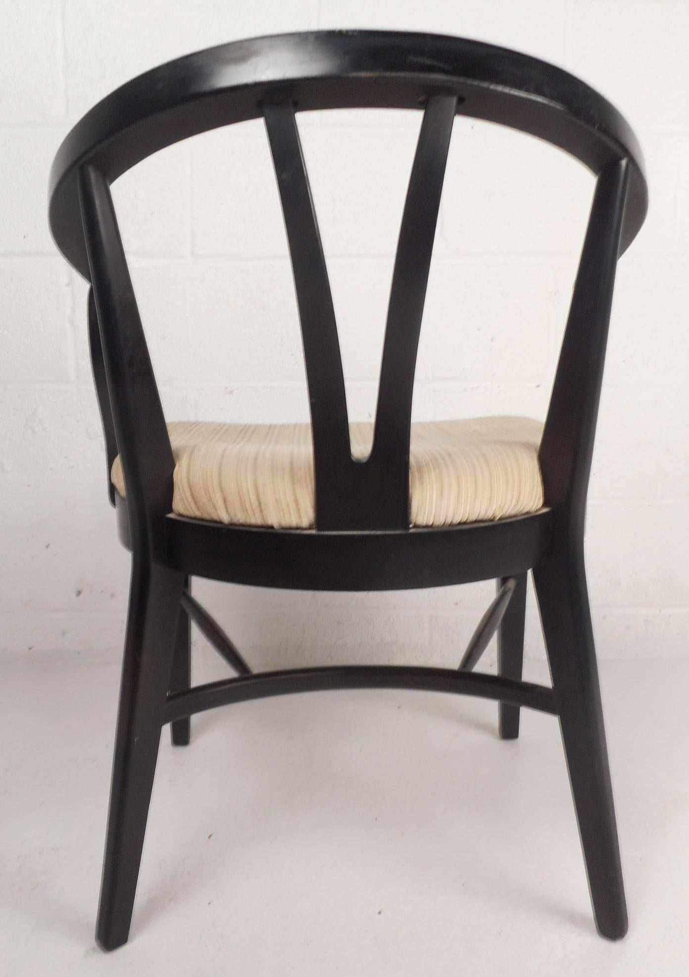 Late 20th Century Set of Six Mid-Century Modern Hans Wegner Style Dining Chairs