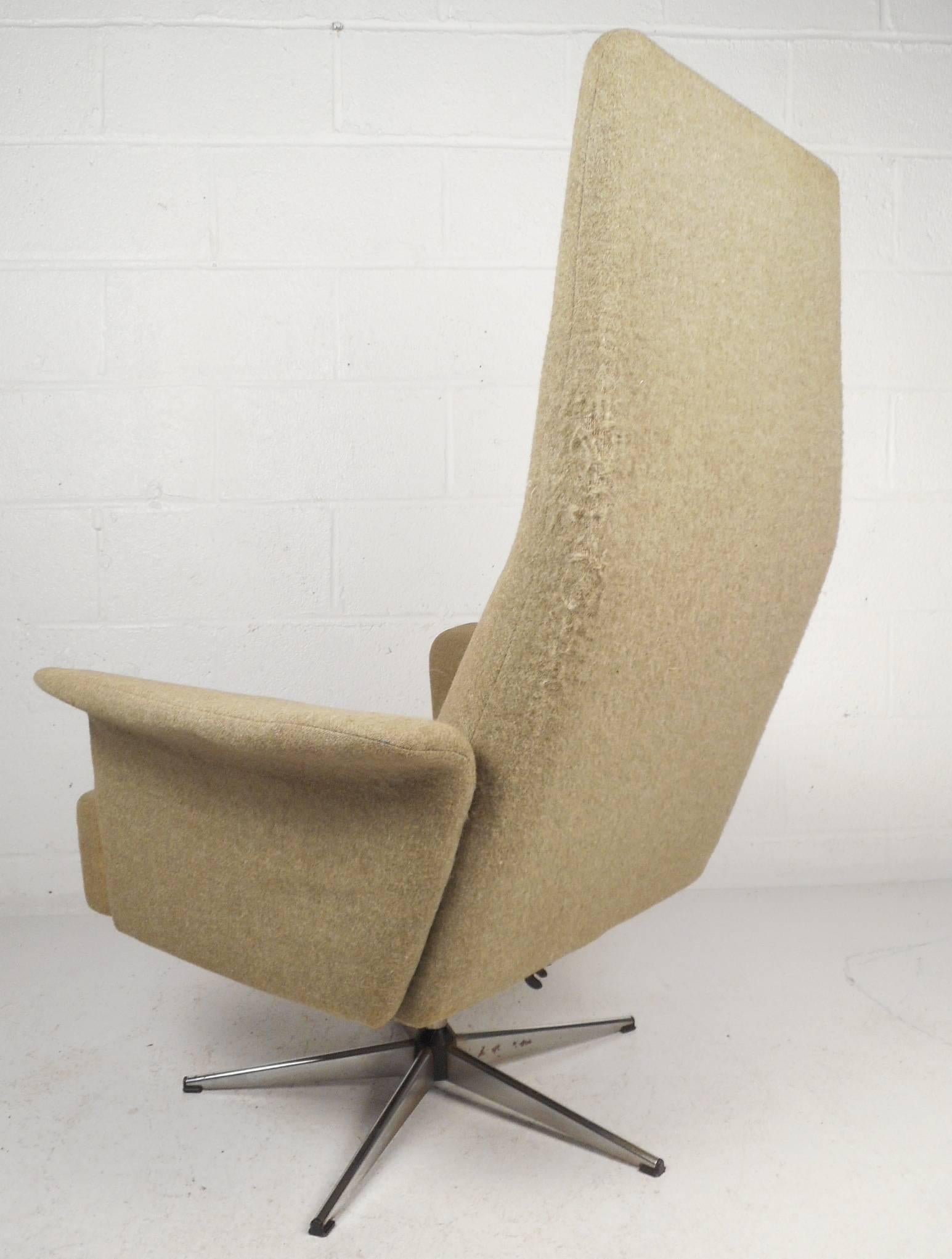 Amazing Mid-Century Modern Adjustable Danish Lounge Chair and Ottoman In Good Condition In Brooklyn, NY
