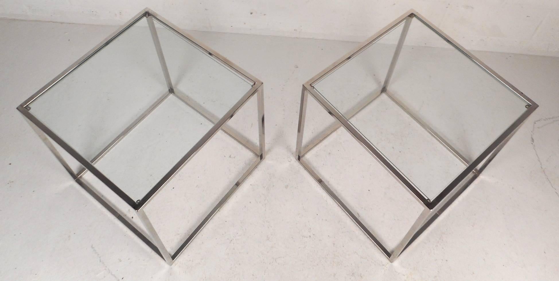 Mid-Century Modern Cube Chrome End Tables in the Style of Milo Baughman In Good Condition In Brooklyn, NY