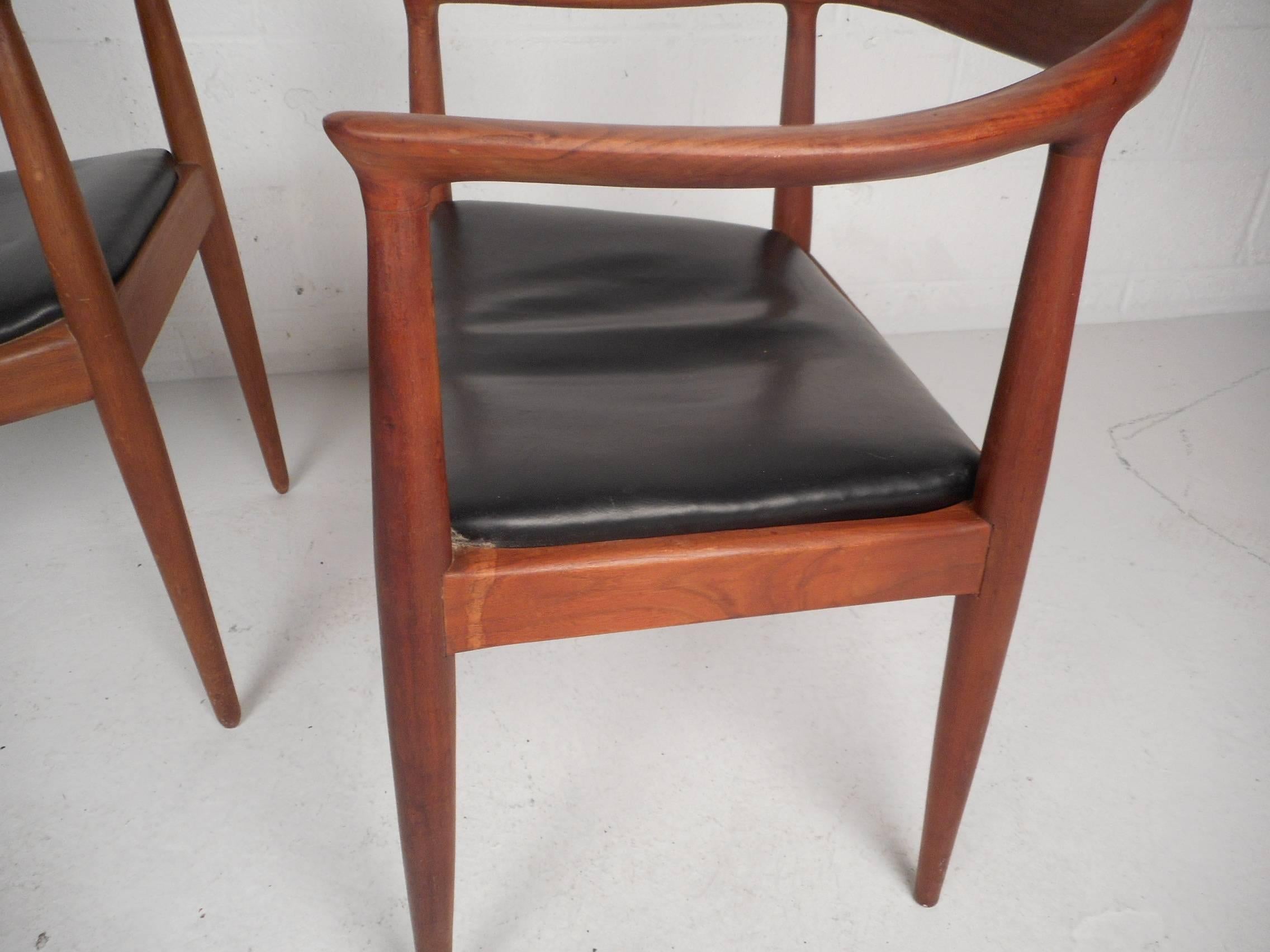 Pair of Mid-Century Modern Hans Wegner 