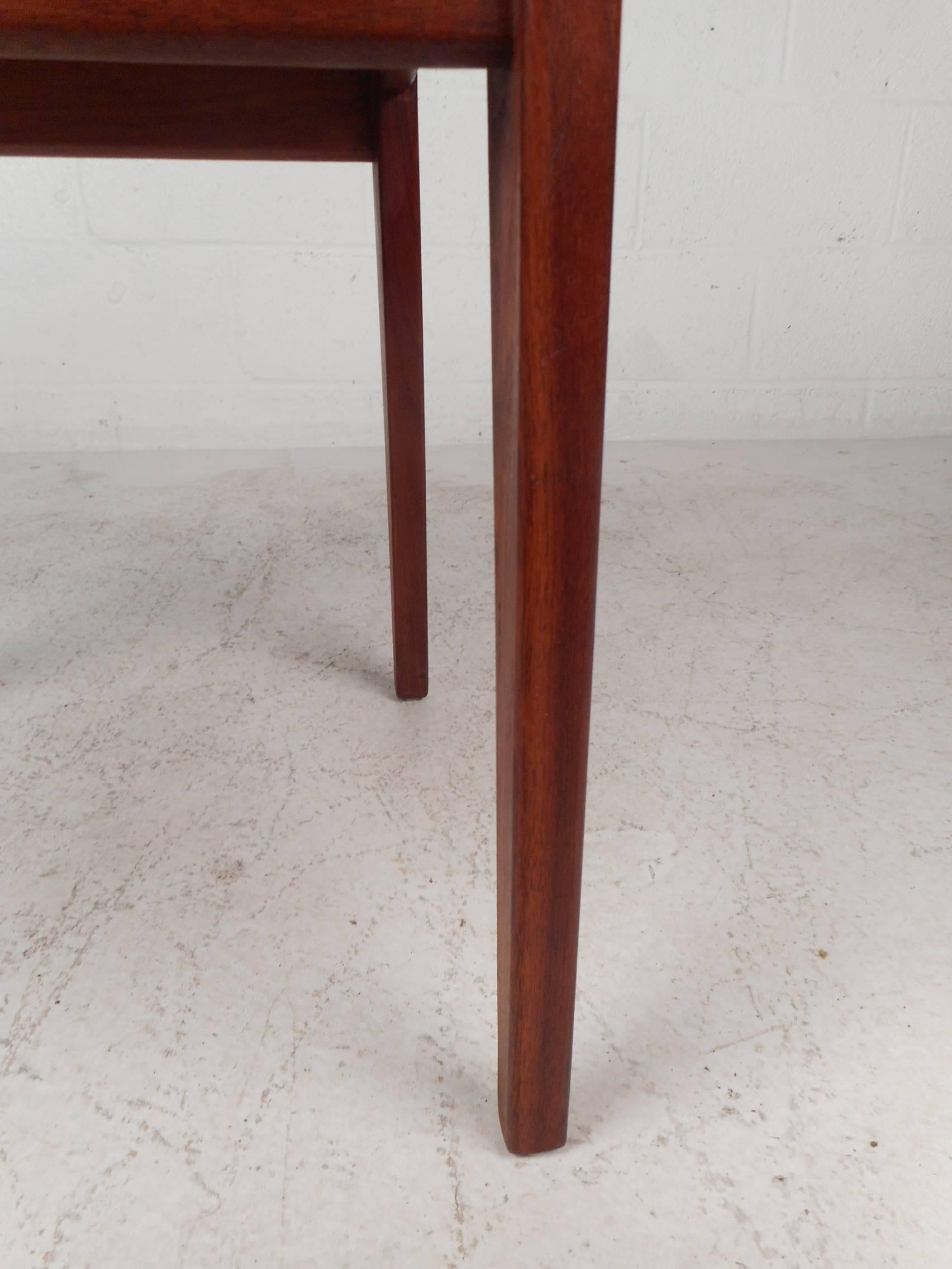 Late 20th Century Mid-Century Modern Walnut End Table by Jens Risom