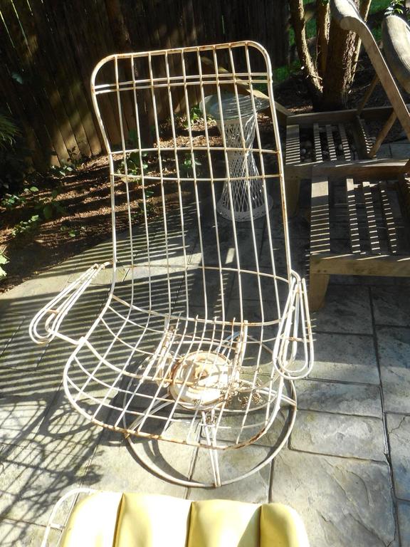 Mid Century Modern Five Piece Wrought Iron Homecrest Patio Set For