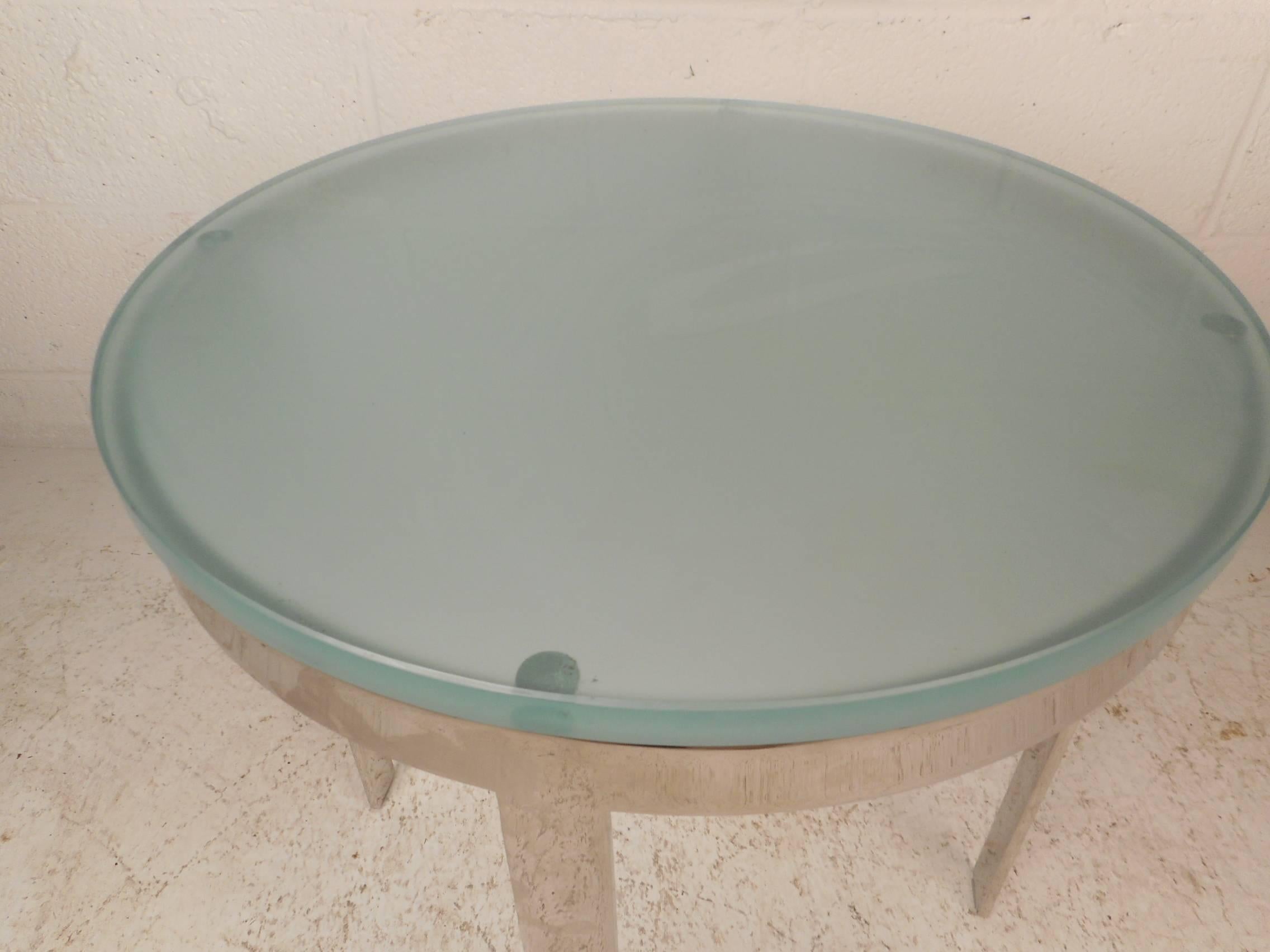 Mid-Century Modern Round Chrome Side Table 1