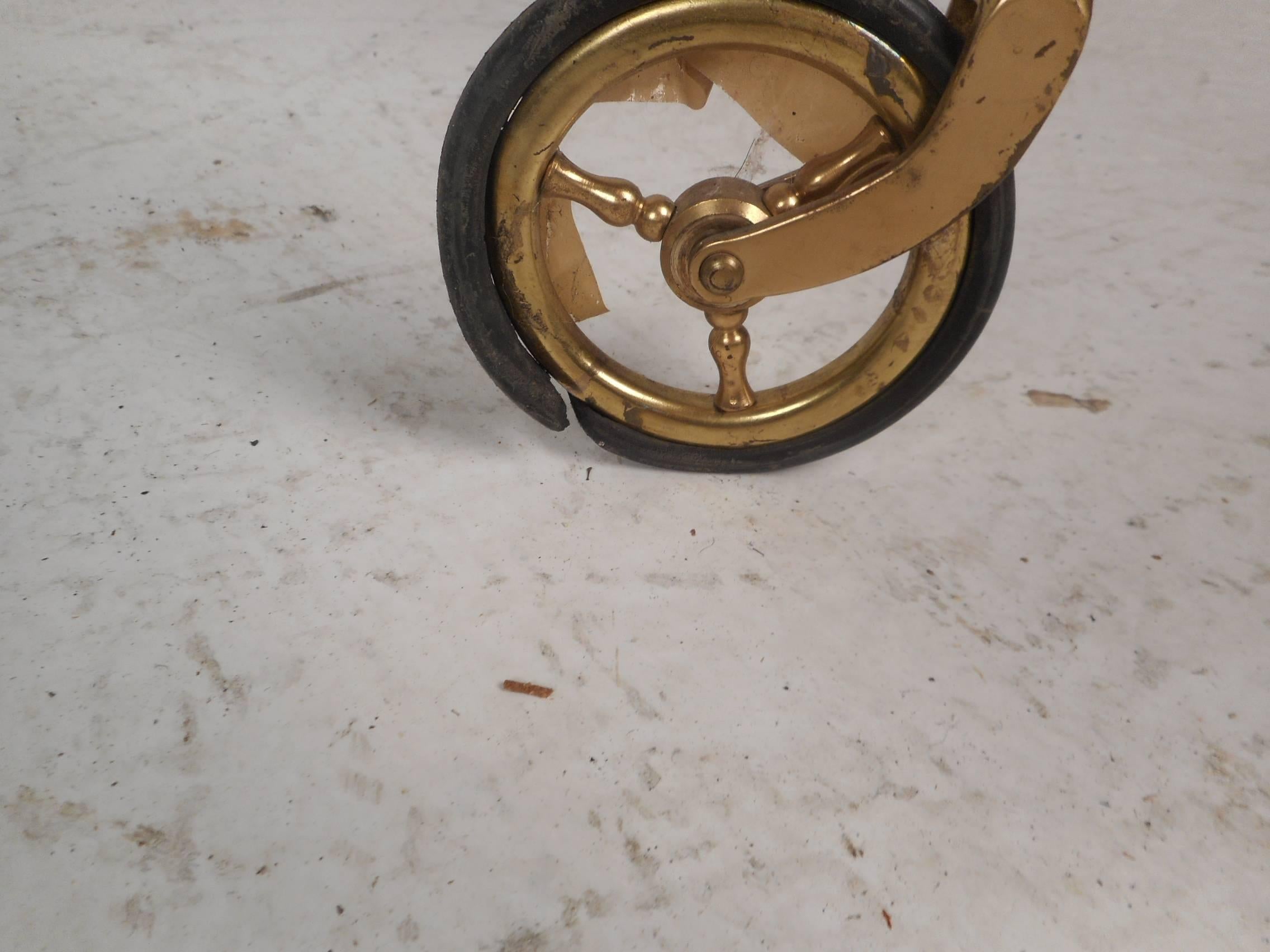 Mid-Century Modern Two-Tier Brass and Metal Serving Cart 4