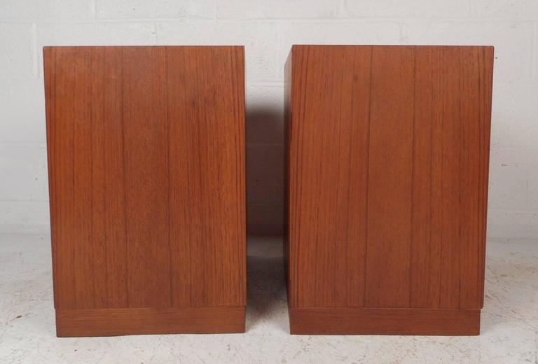Mid-Century Modern Teak Nightstands In Good Condition For Sale In Brooklyn, NY