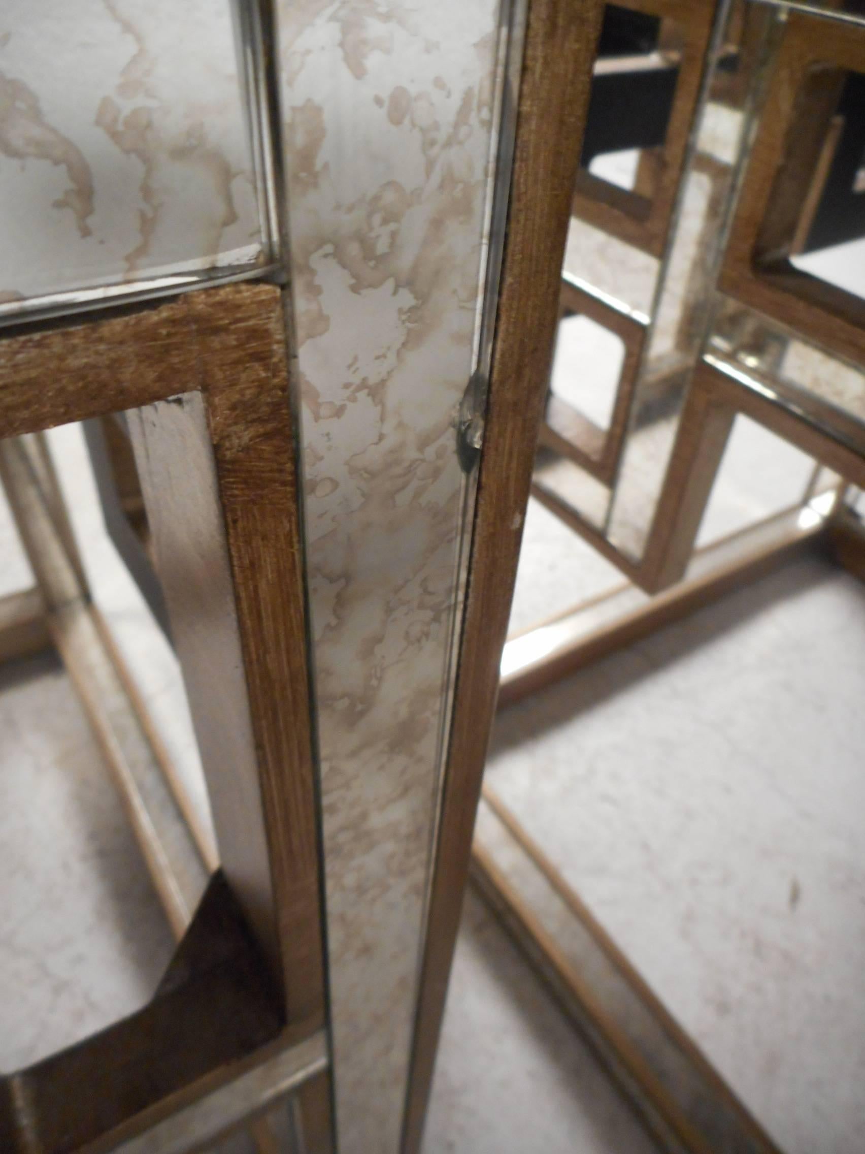 Elegant Pair of Mid-Century Modern Mirrored Hollywood Regency Style End Tables 2