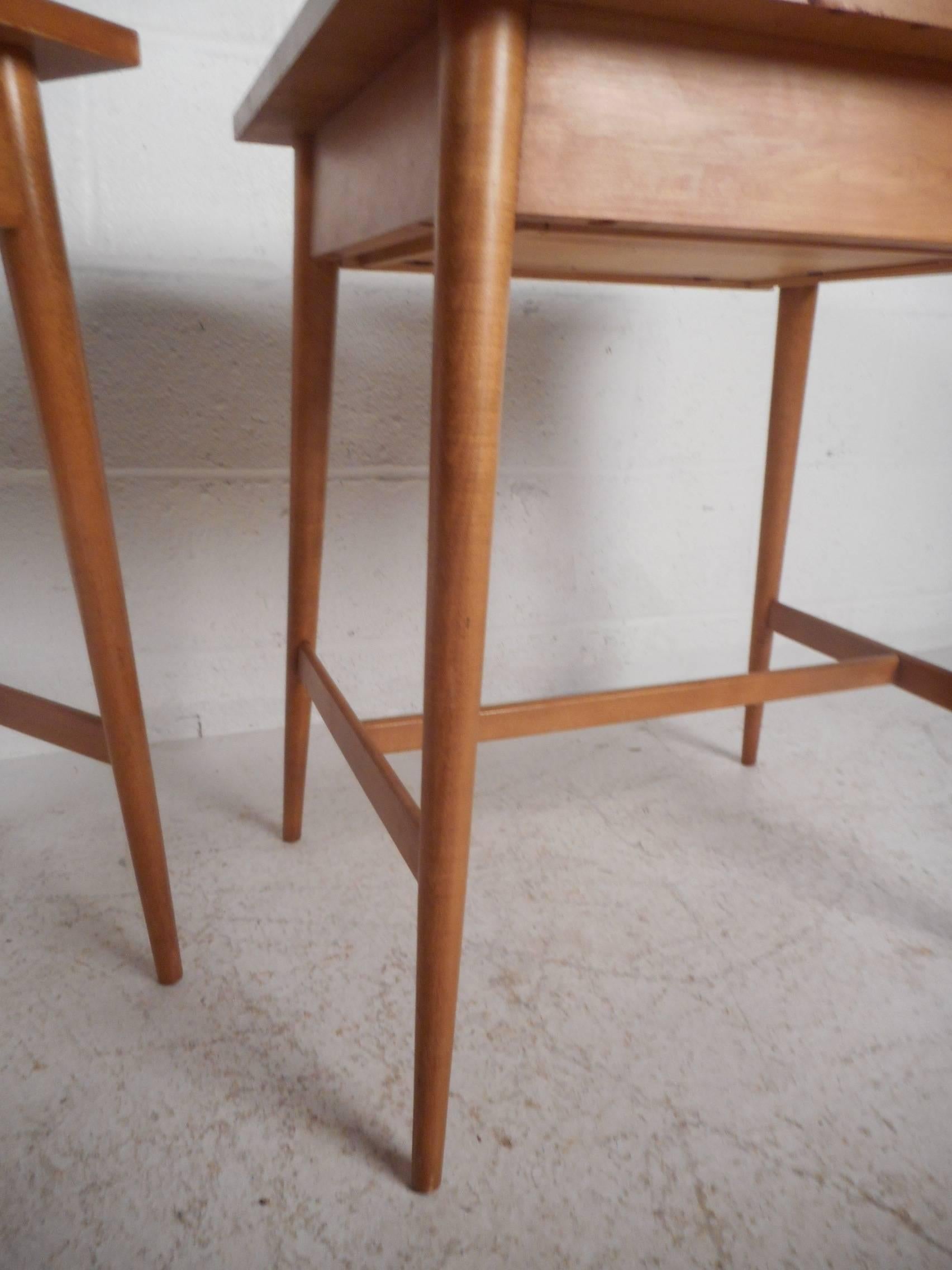 Pair of Mid-Century Modern End Tables by Paul McCobb for Planner Group 2
