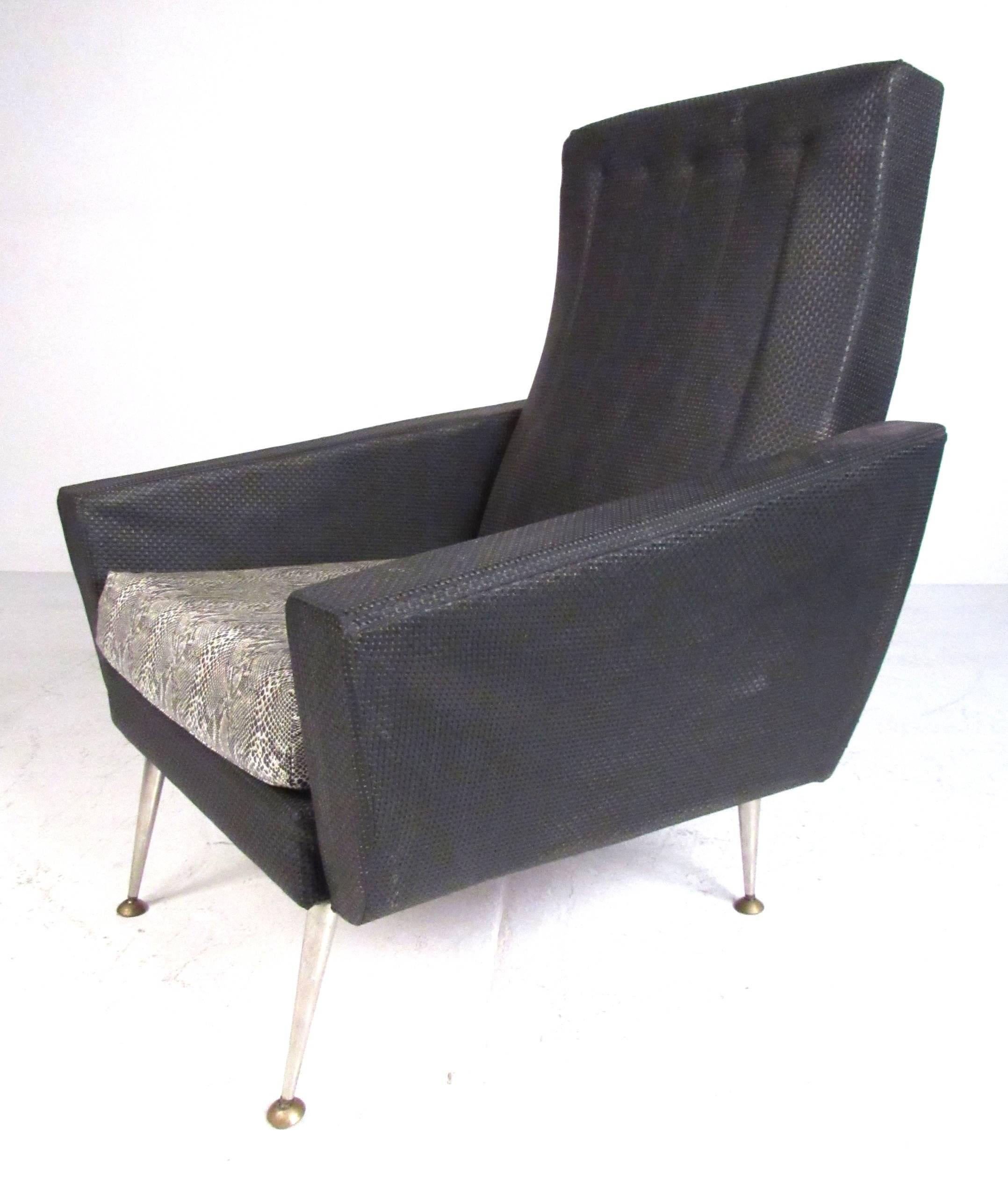 Mid-Century Modern Pair of Italian High Back Lounge Chairs For Sale