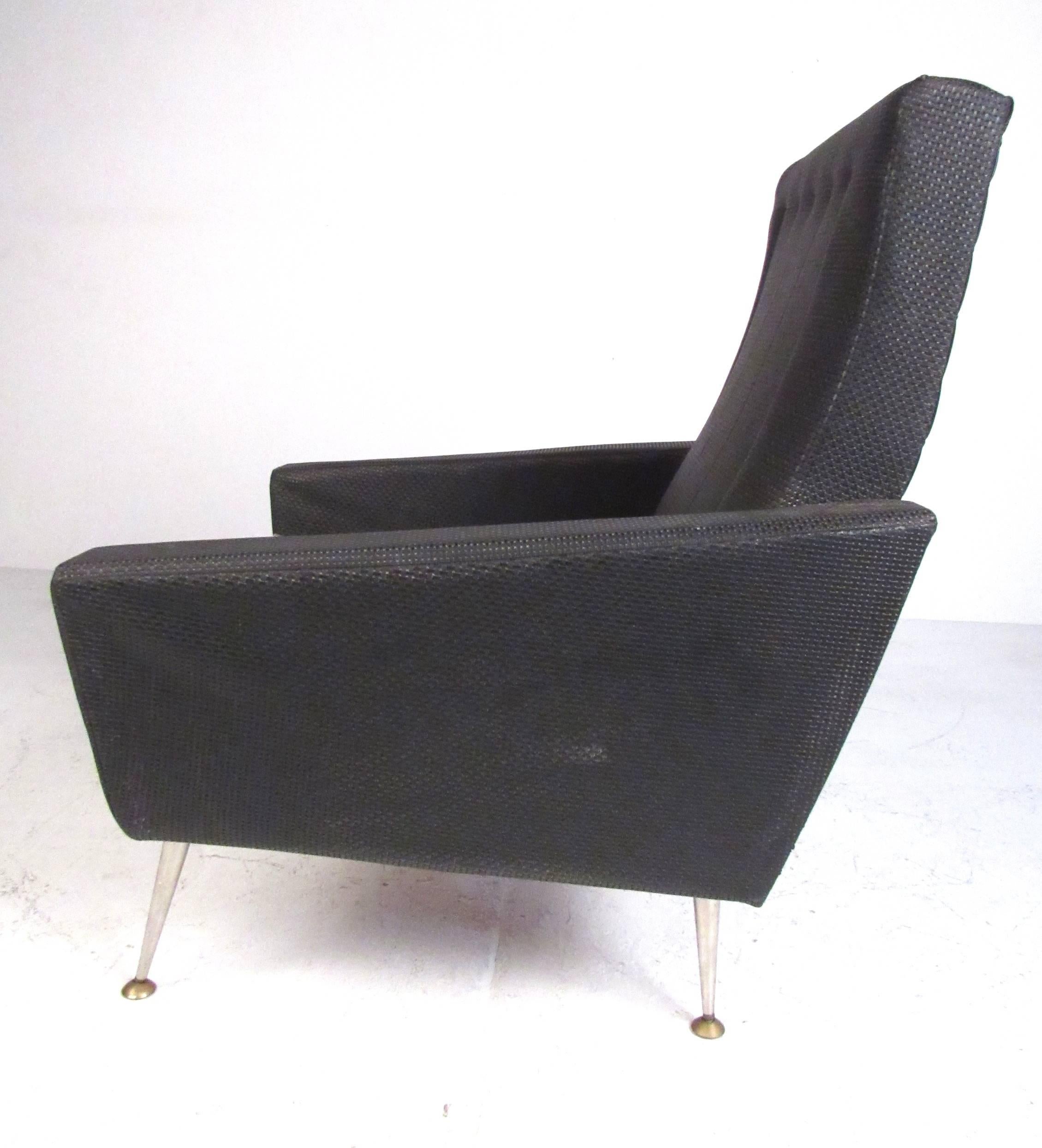 Pair of Italian High Back Lounge Chairs In Good Condition For Sale In Brooklyn, NY