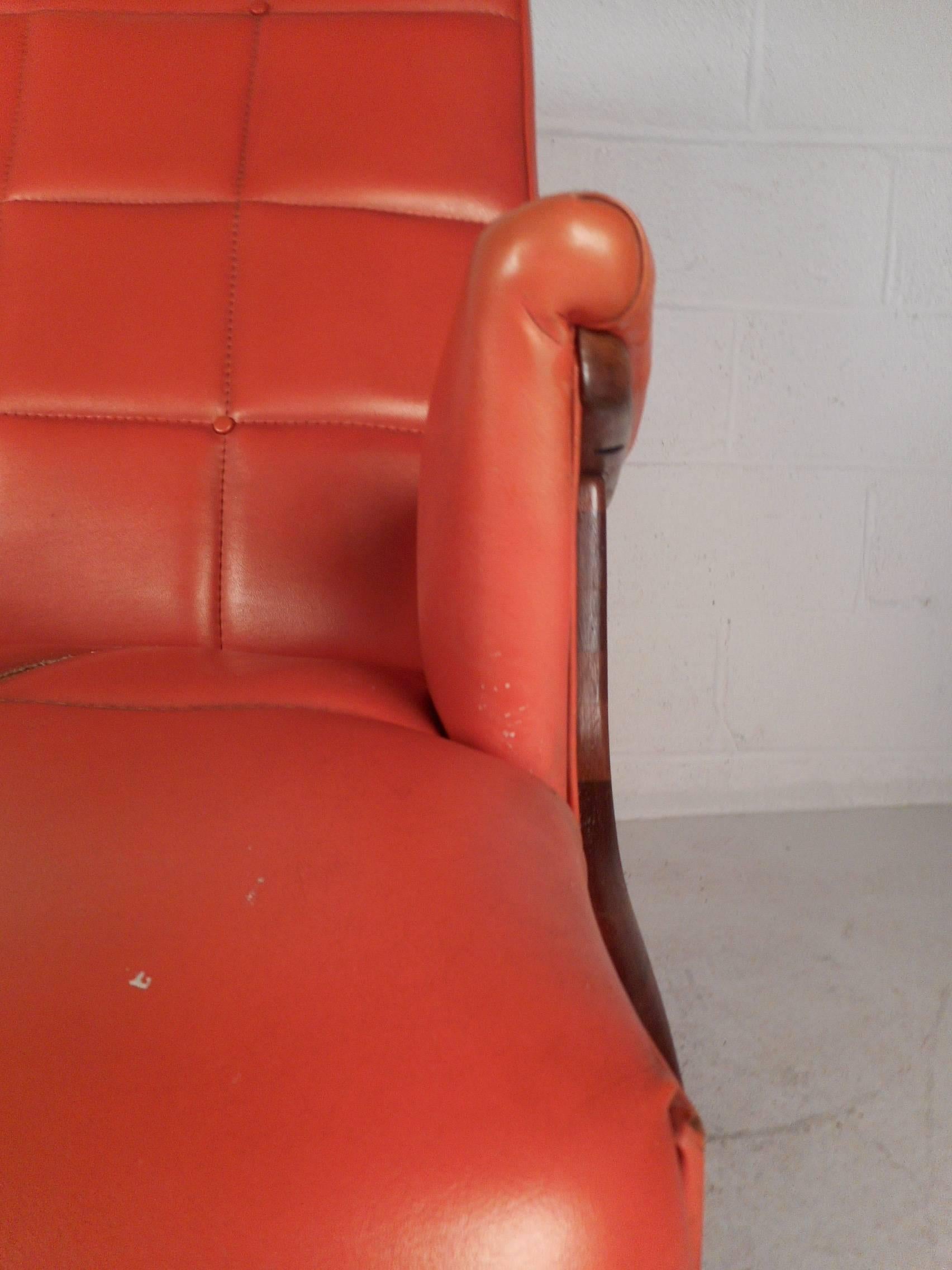 Mid-Century Modern Heywood Wakefield Style Swivel Lounge Chair and Ottoman In Good Condition In Brooklyn, NY