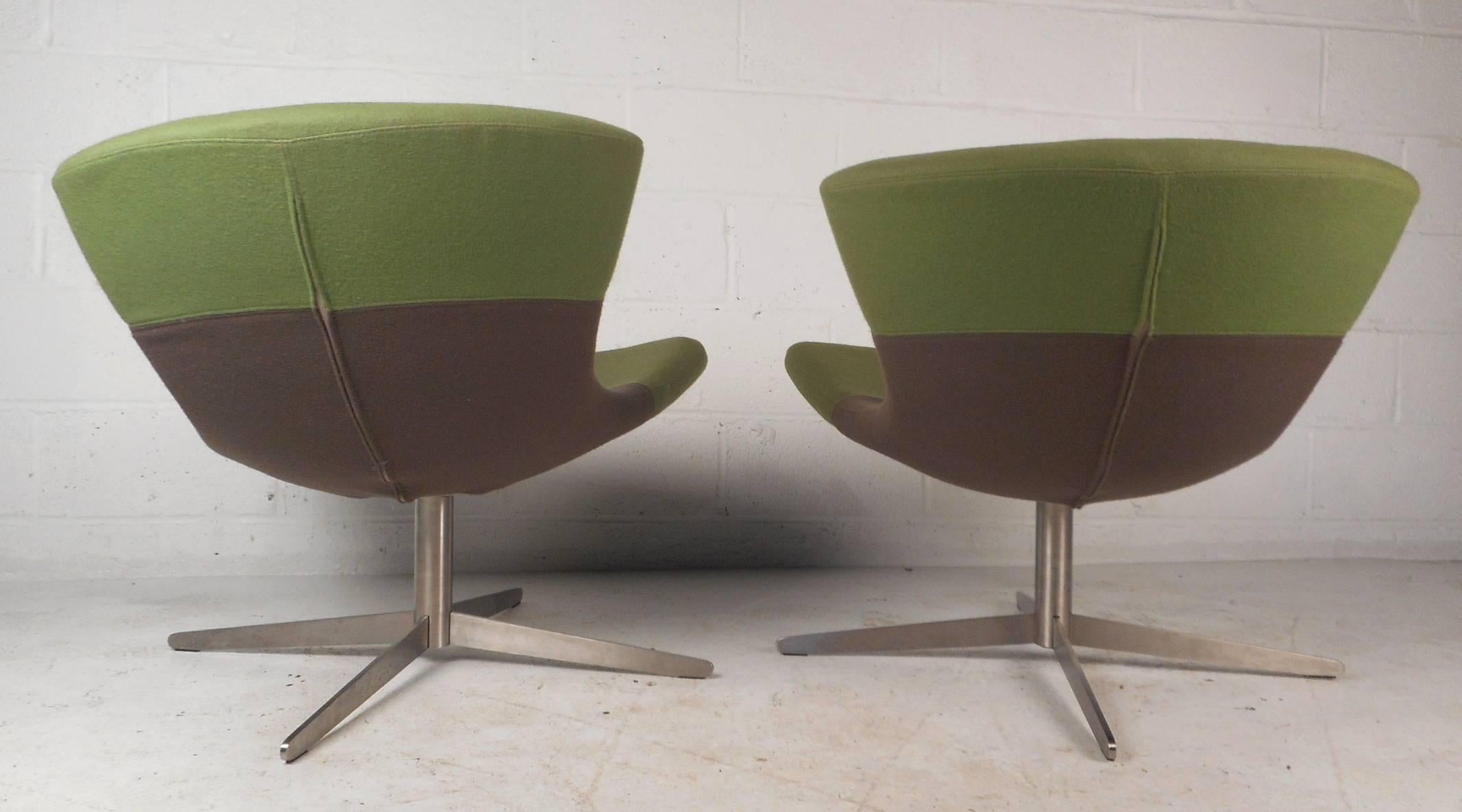 Upholstery Mid-Century Modern Lounge Chairs in the Style of Arne Jacobsen