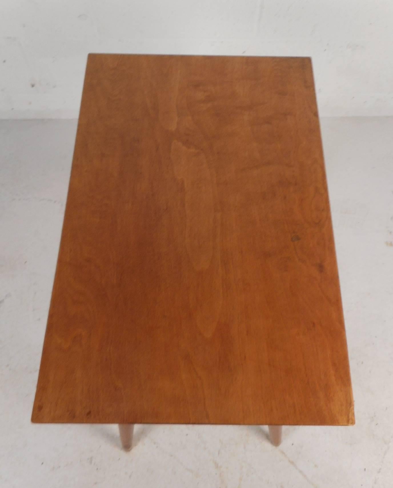 Late 20th Century Mid-Century Modern Paul McCobb Style Side Table