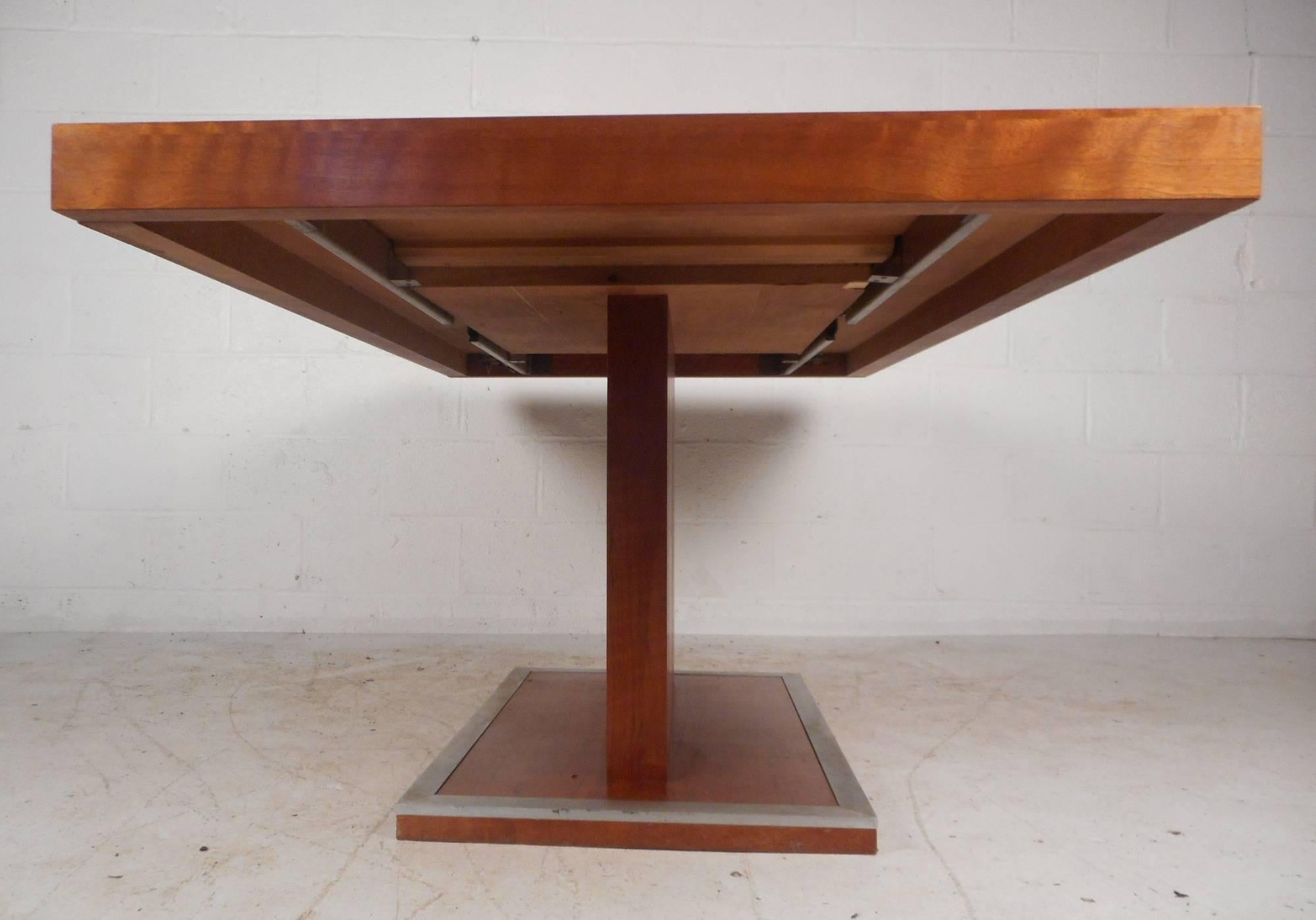 Late 20th Century Mid-Century Modern Burl Dining Table