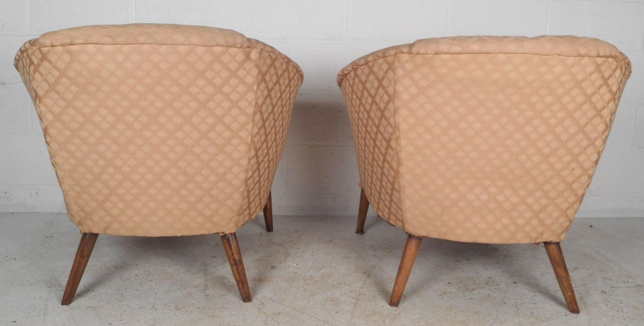 Upholstery Mid-Century Modern Barrel Back Tufted Lounge Chairs