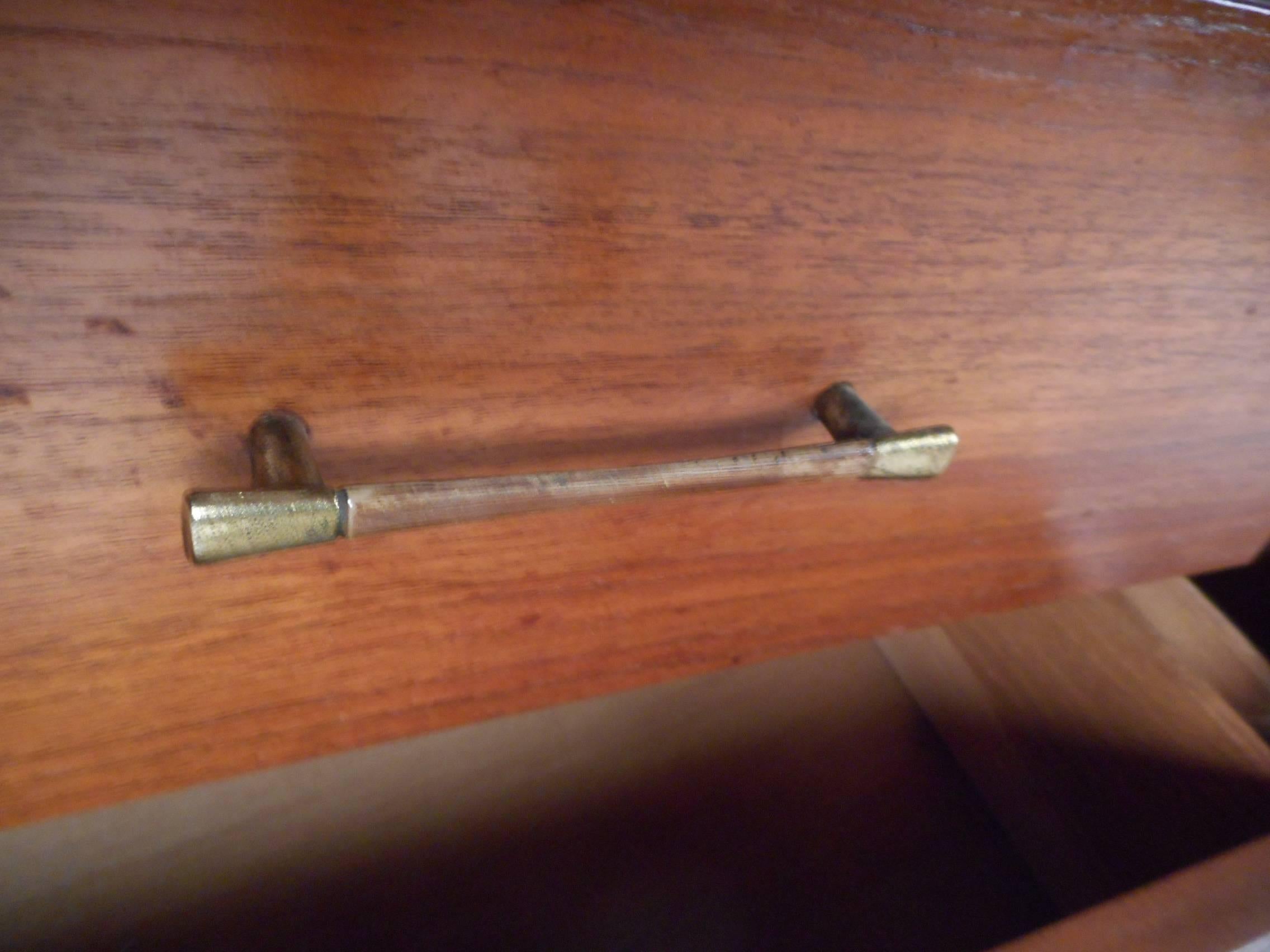 Mid-Century Modern Nine-Drawer Dresser with Metal Legs In Good Condition In Brooklyn, NY