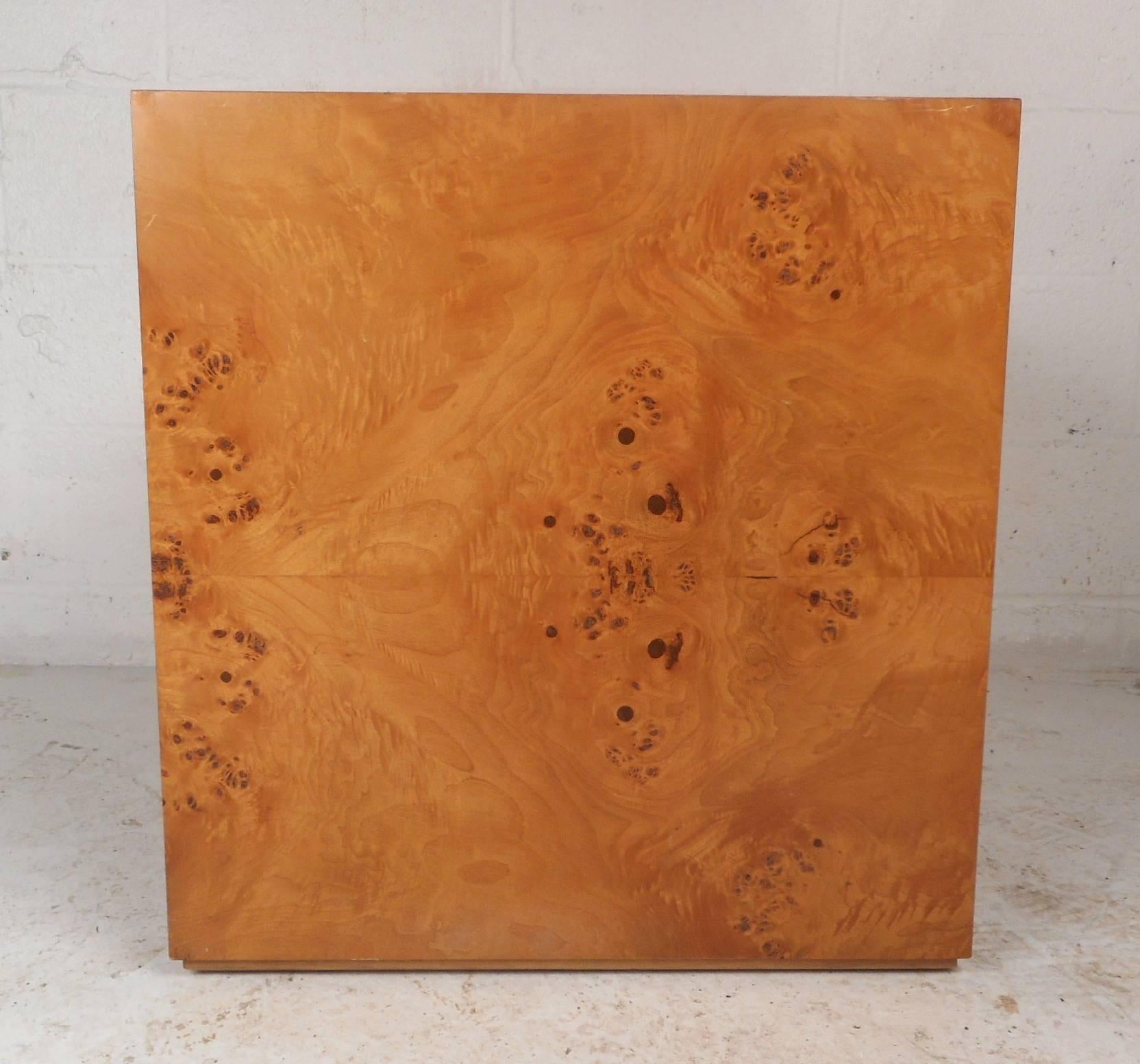 Late 20th Century Mid-Century Modern Burl End Table in the Style of Milo Baughman