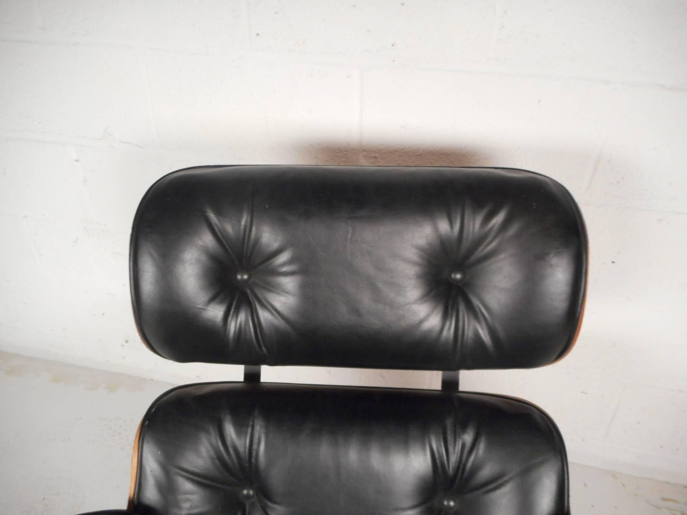 Late 20th Century Mid-Century Modern Eames Style Lounge Chair and Ottoman
